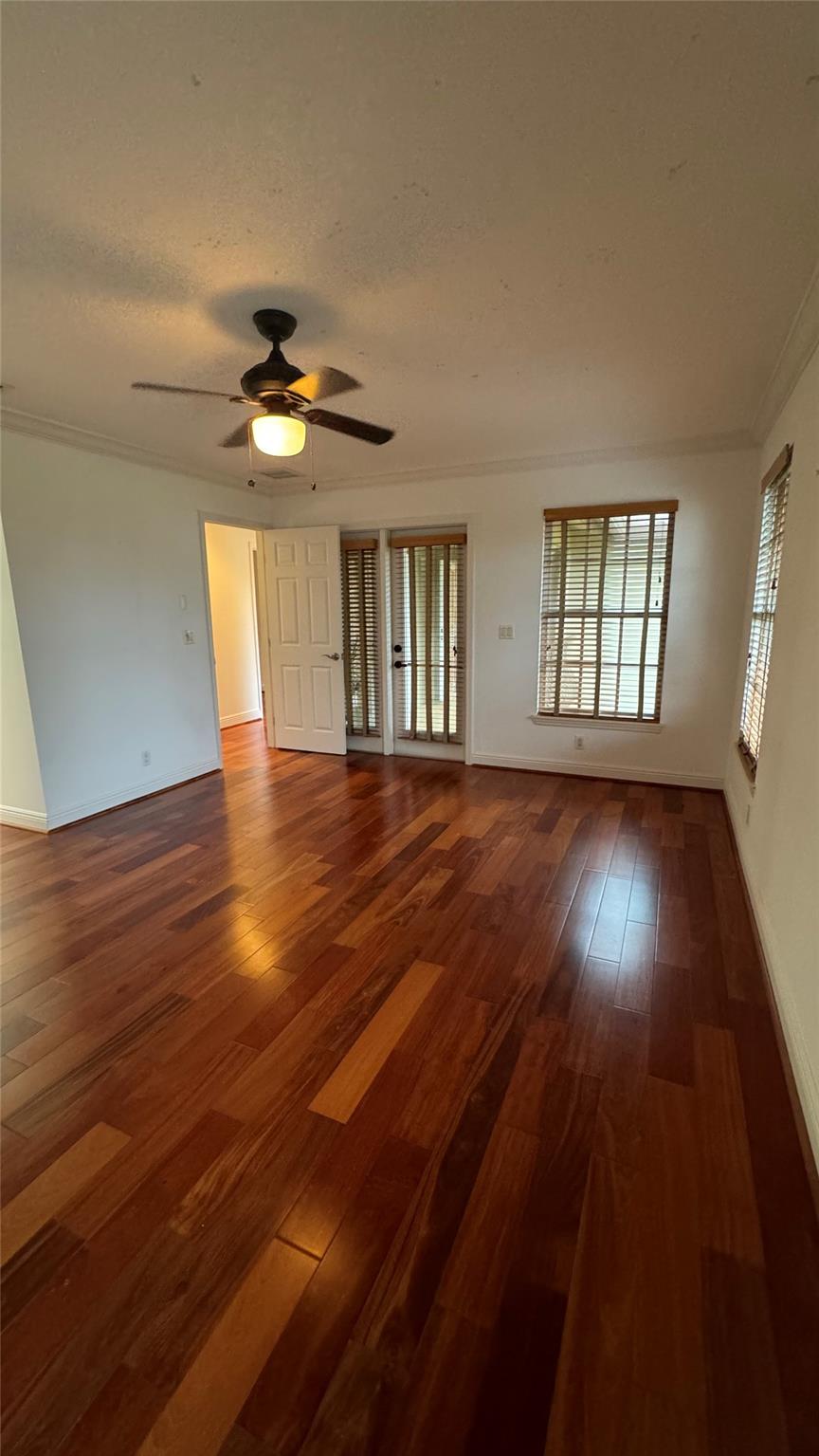 1st Full Ensuite Leading To Shared Balcony & 2nd Floor Hallway