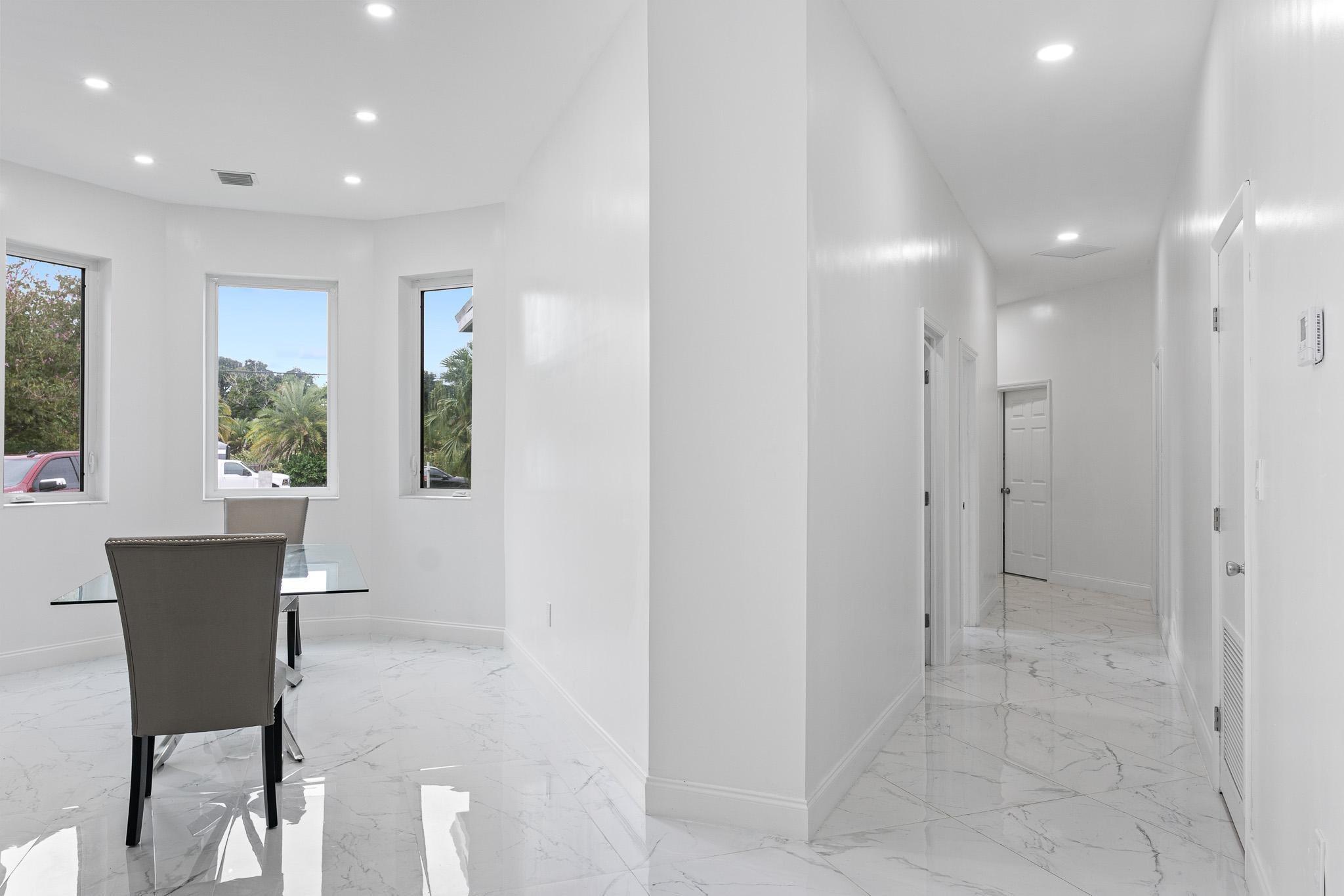 Split Floor Plan Bedroom Hallway