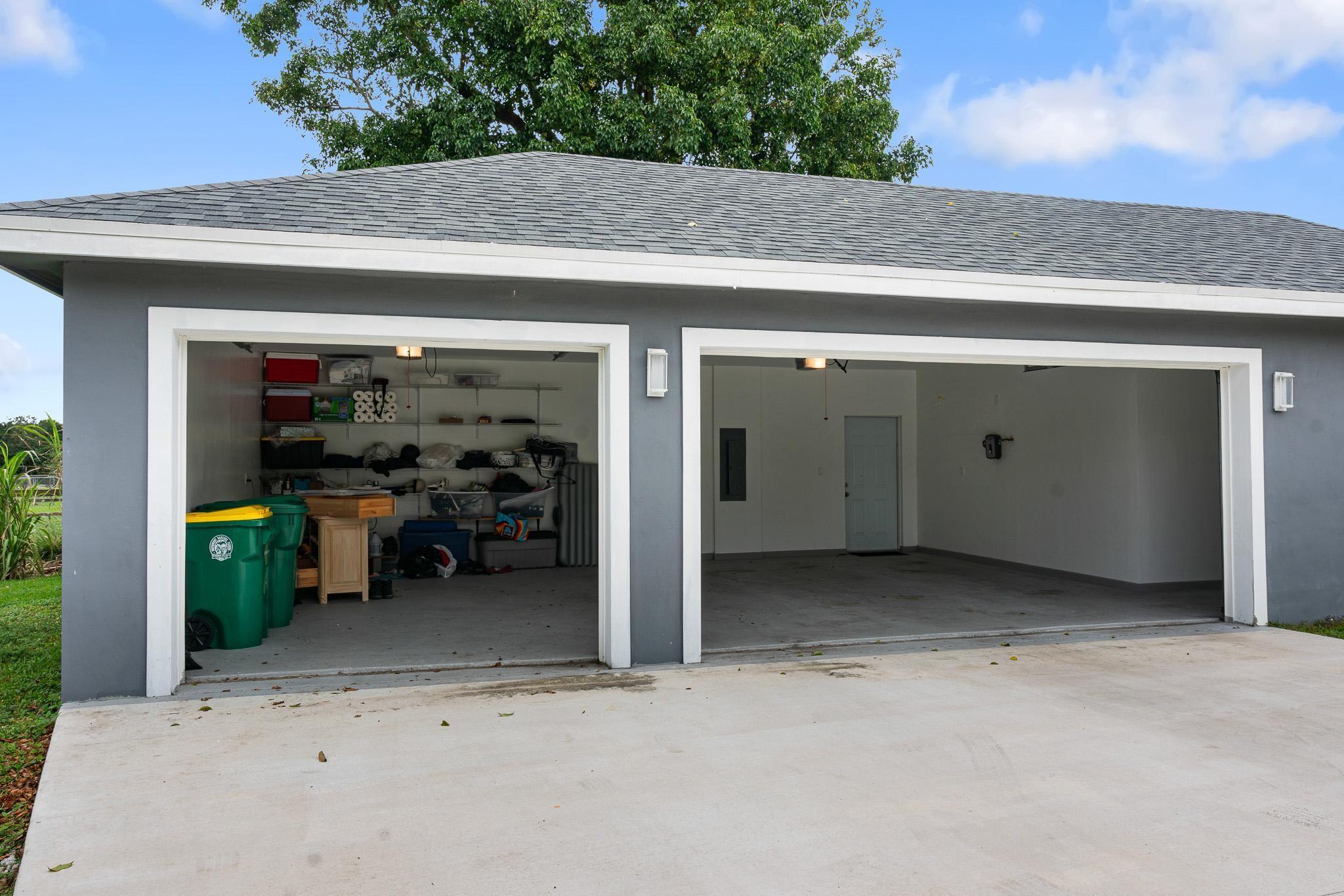 Attached 3 Car Garage