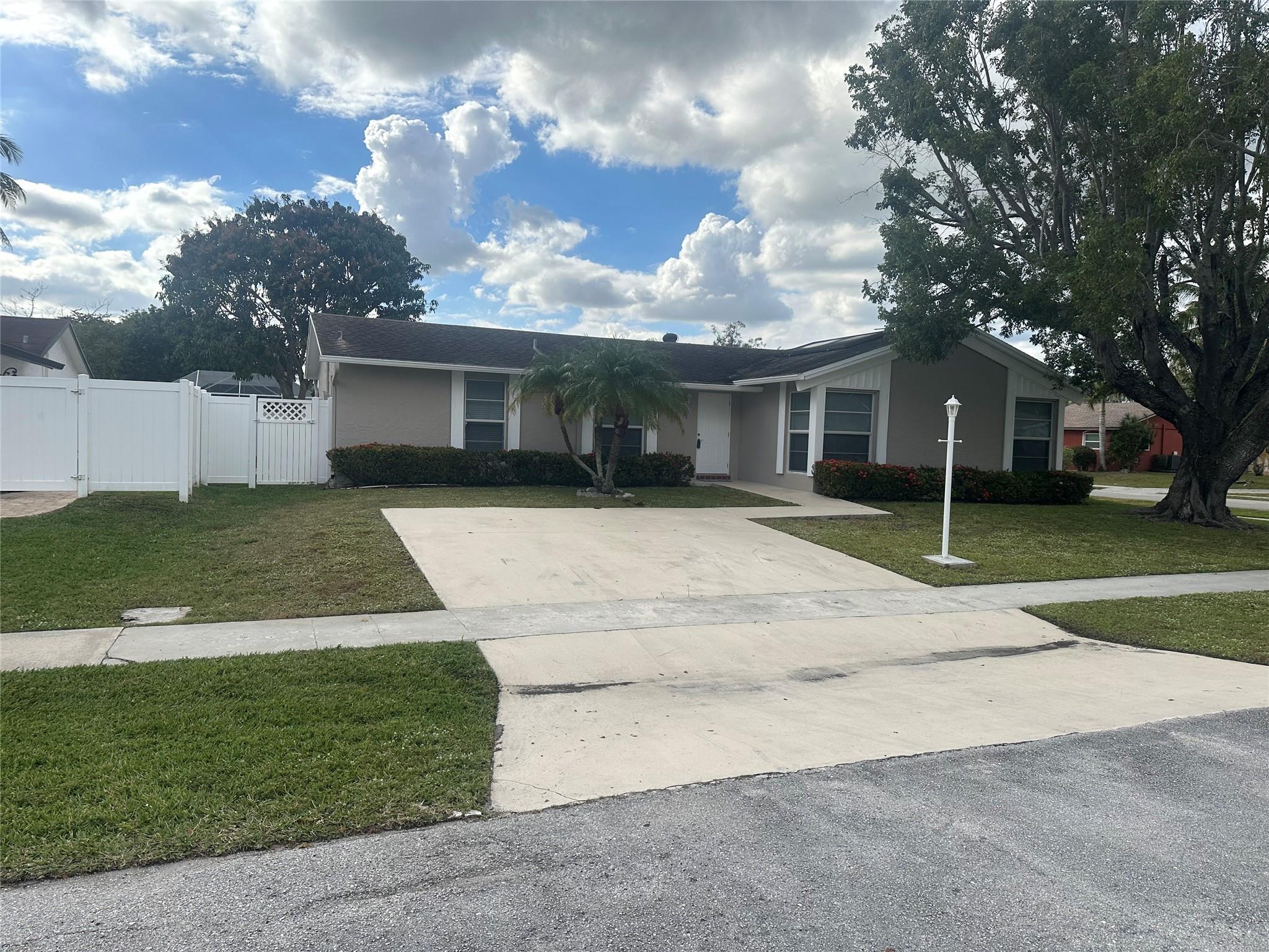 10635 Shady Pond Ln Boca Raton FL 33428 | F10414890