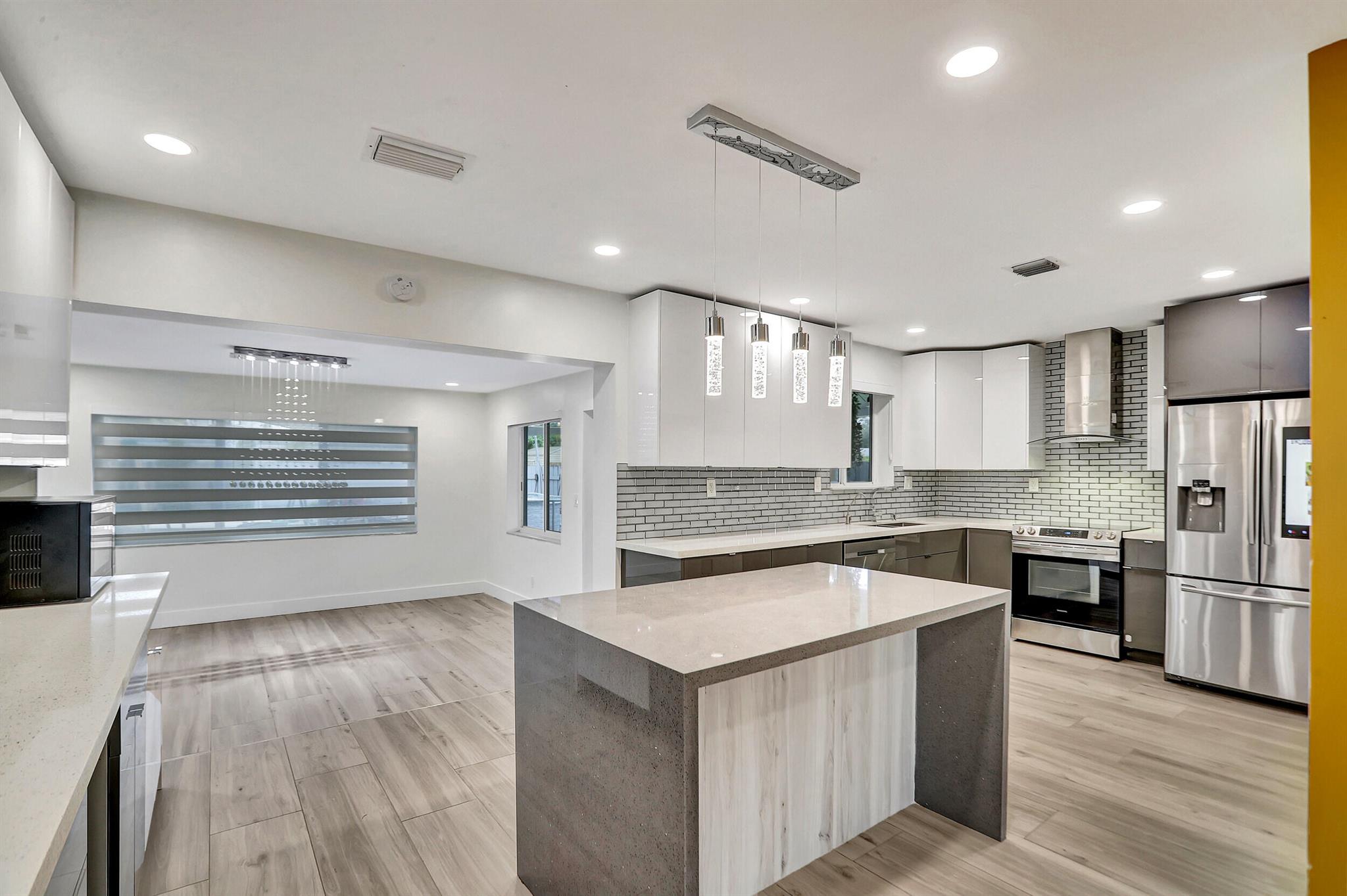 3230 Roosevelt Street Hollywood FL 33021 | R10945665