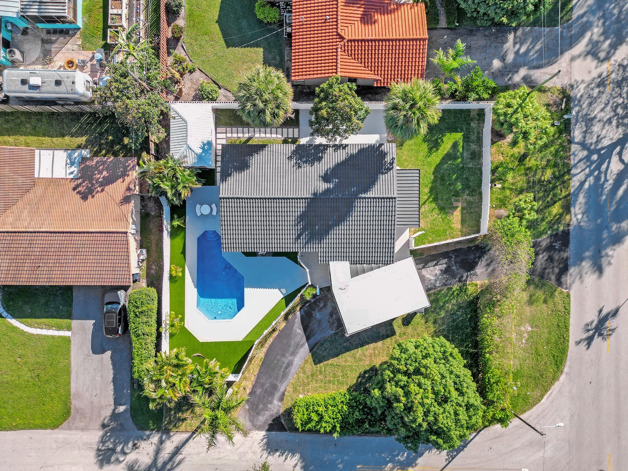 1210 Se 8th Ct Deerfield Beach FL 33441 | F10416551