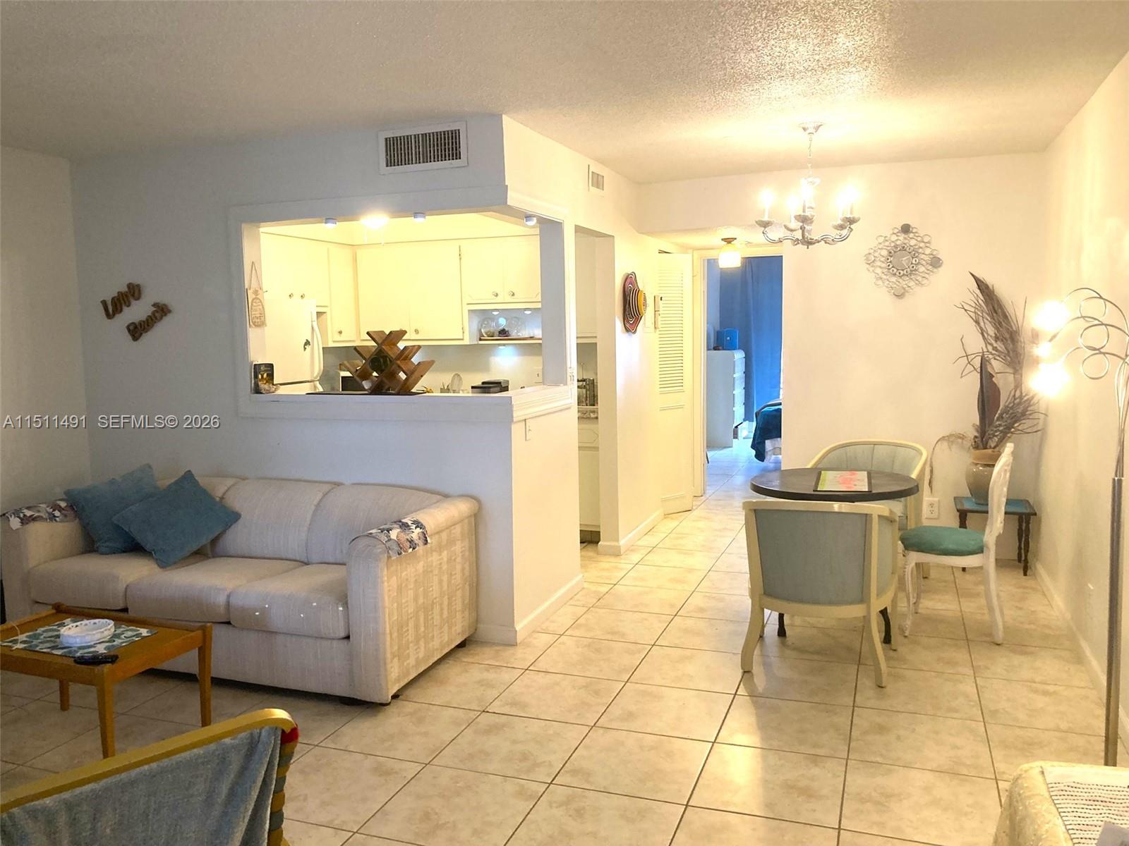 Homes for sale in Lauderdale Lakes, FL | 2901 Nw 47Th Ter, Lauderdale Lakes, FL 33313