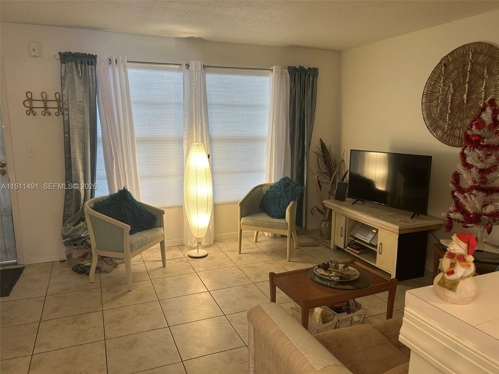 Homes for sale in Lauderdale Lakes, FL | 2901 Nw 47Th Ter, Lauderdale Lakes, FL 33313
