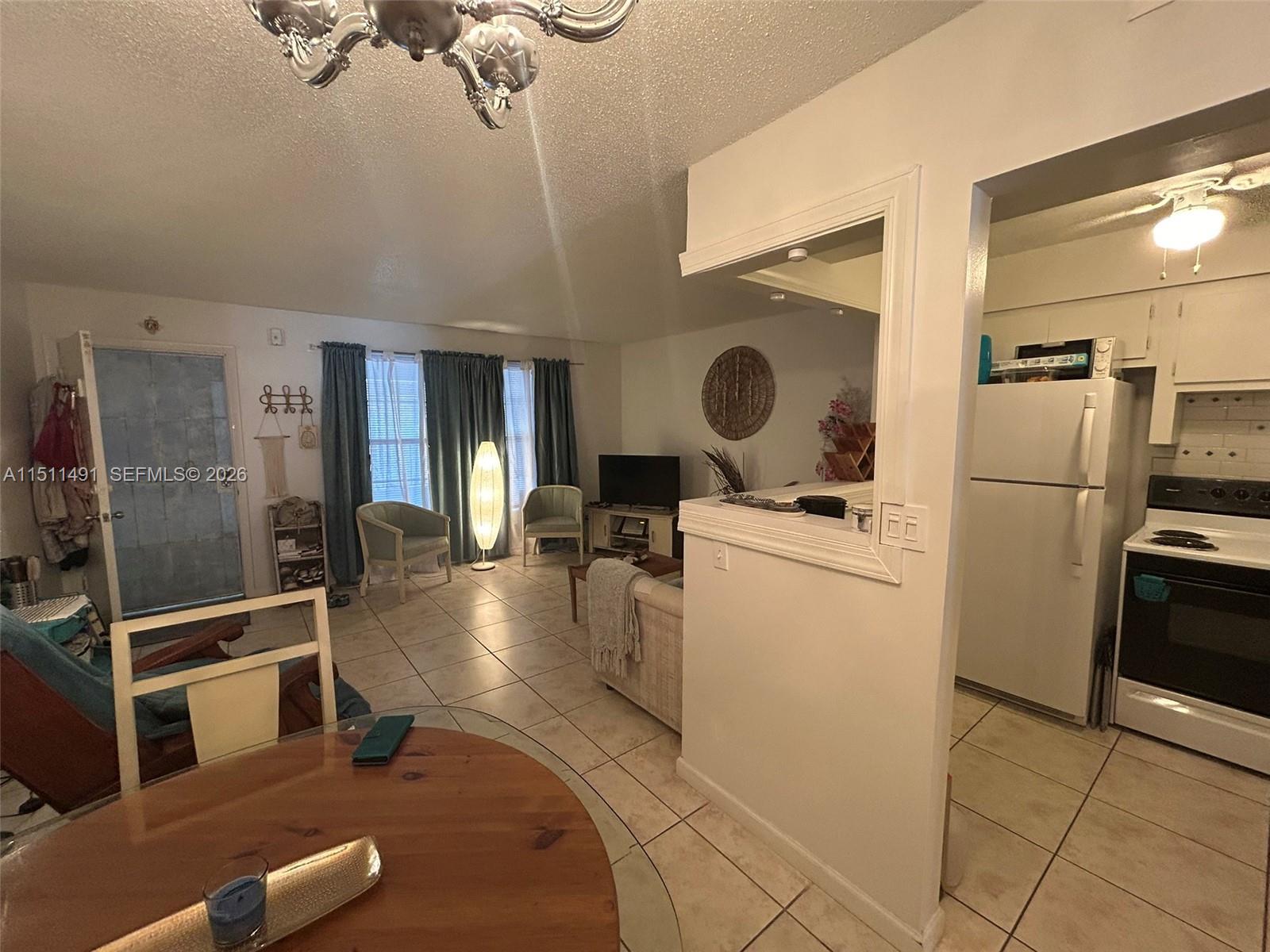 Homes for sale in Lauderdale Lakes, FL | 2901 Nw 47Th Ter, Lauderdale Lakes, FL 33313