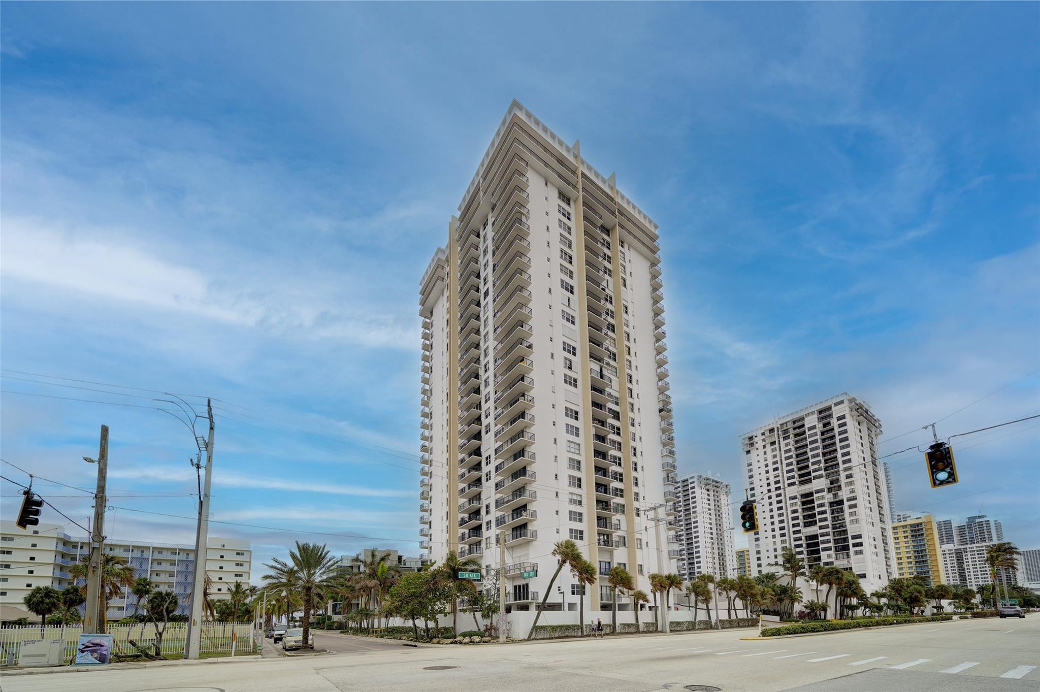 2101 S Ocean Dr Hollywood FL 33019 | F10417878