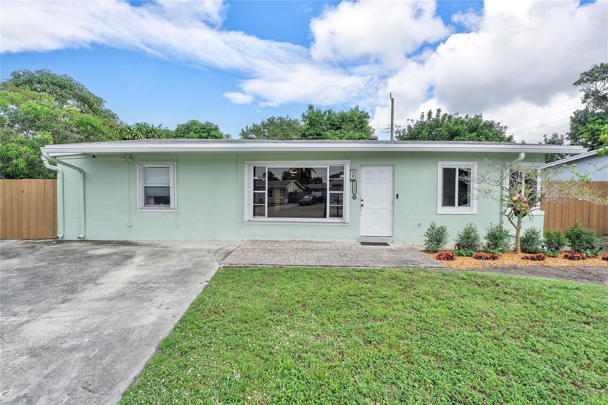2540 Ne 9th Ave Pompano Beach FL 33064 | F10418574