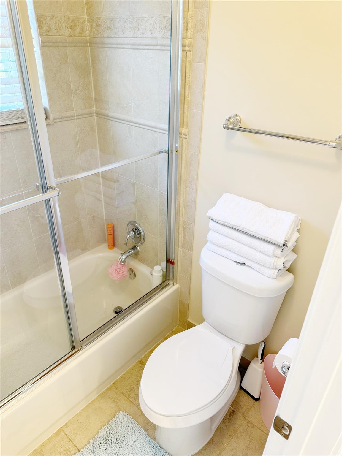 Jack n Jill Bathroom Upstairs