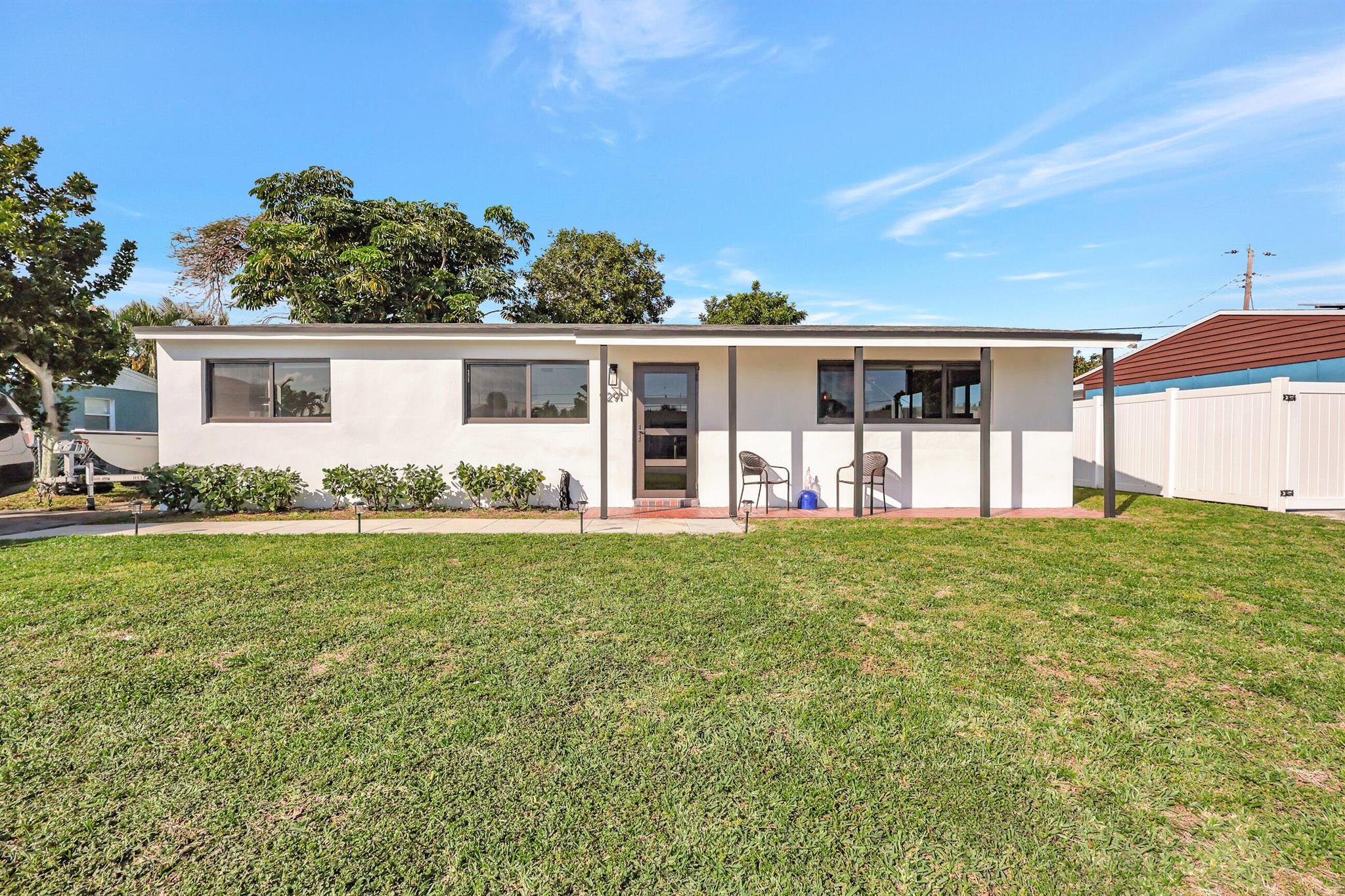 9291 Bloomfield Drive Palm Beach Gardens FL 33410 | R10953708