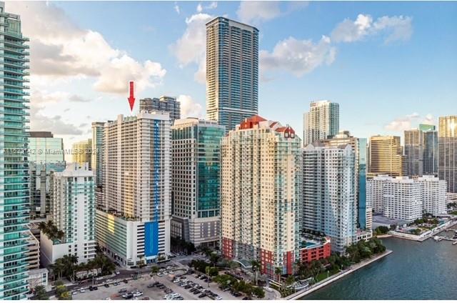 Condo for Sale in Miami, FL