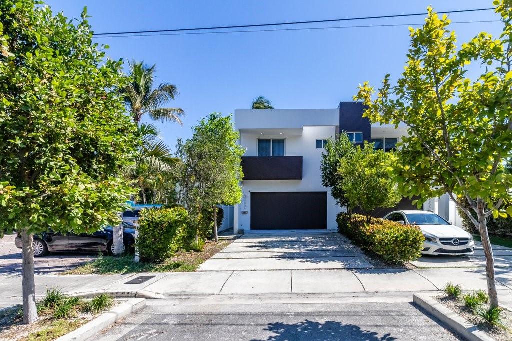 906 Ne 15th Ave Fort Lauderdale FL 33304 | F10420231