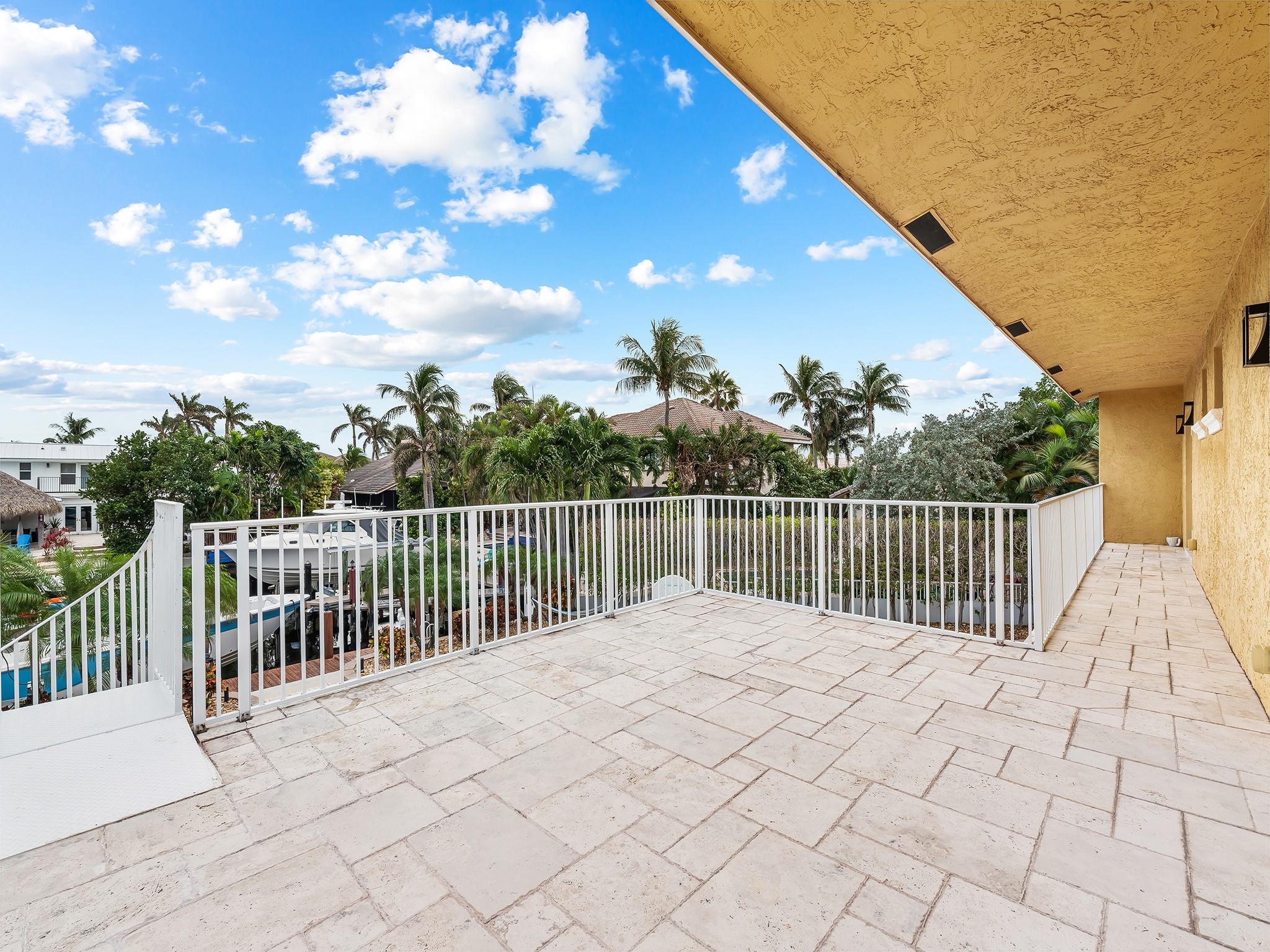 Enjoy your Happy Hour with the breeze and Sunset