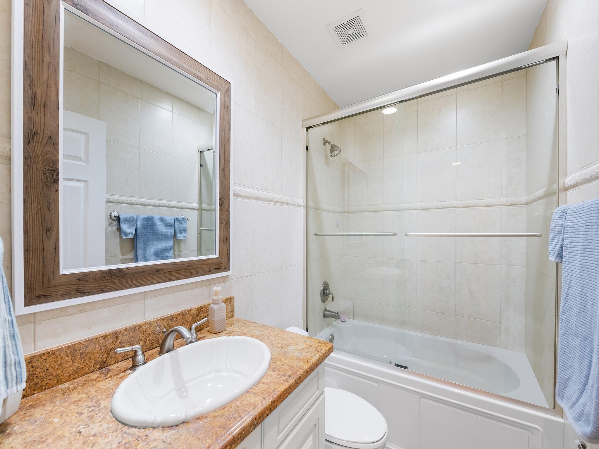 Hallway Bathroom upstairs