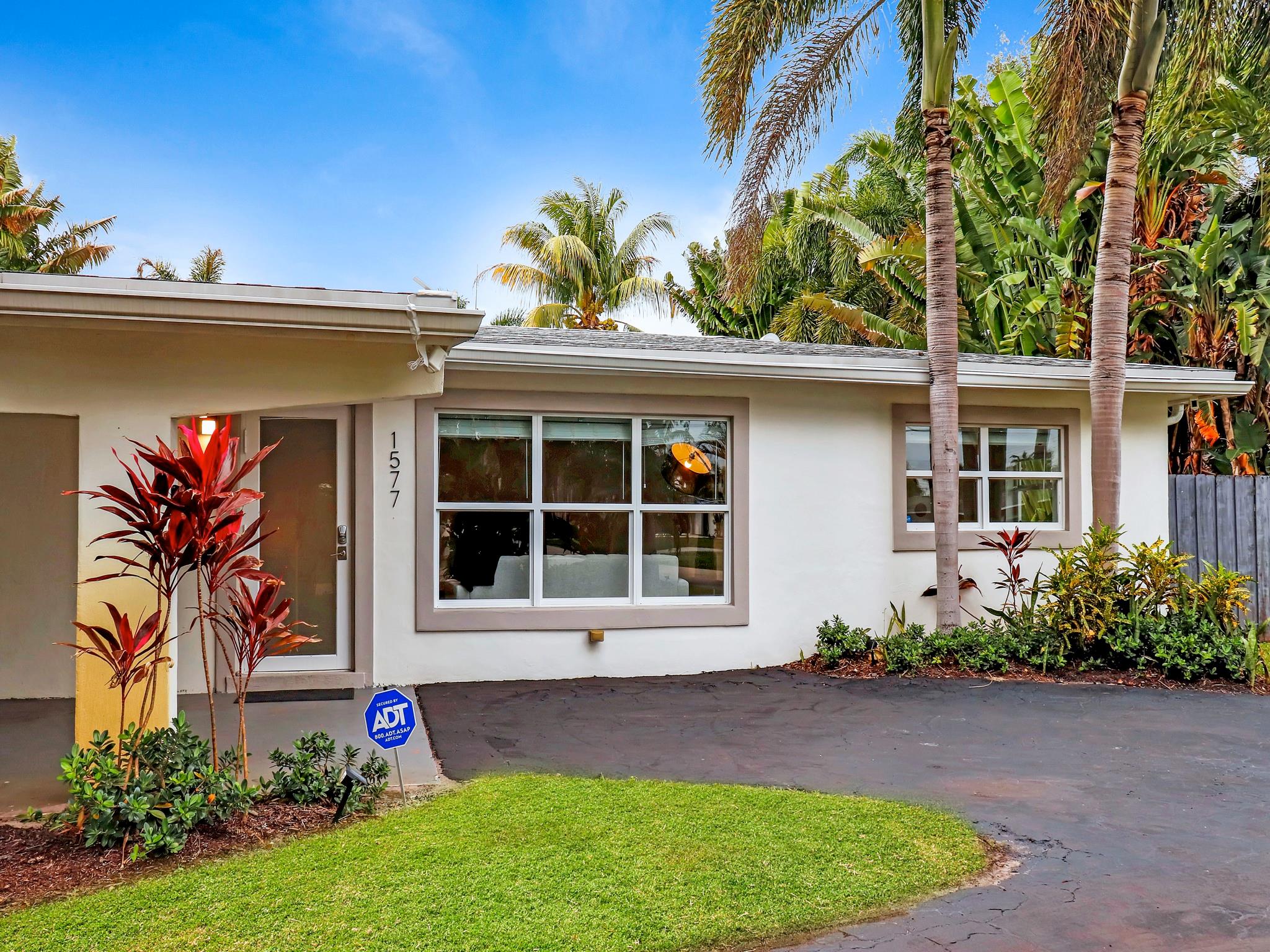 1577 Ne 48th Ct Oakland Park FL 33334 | F10420873