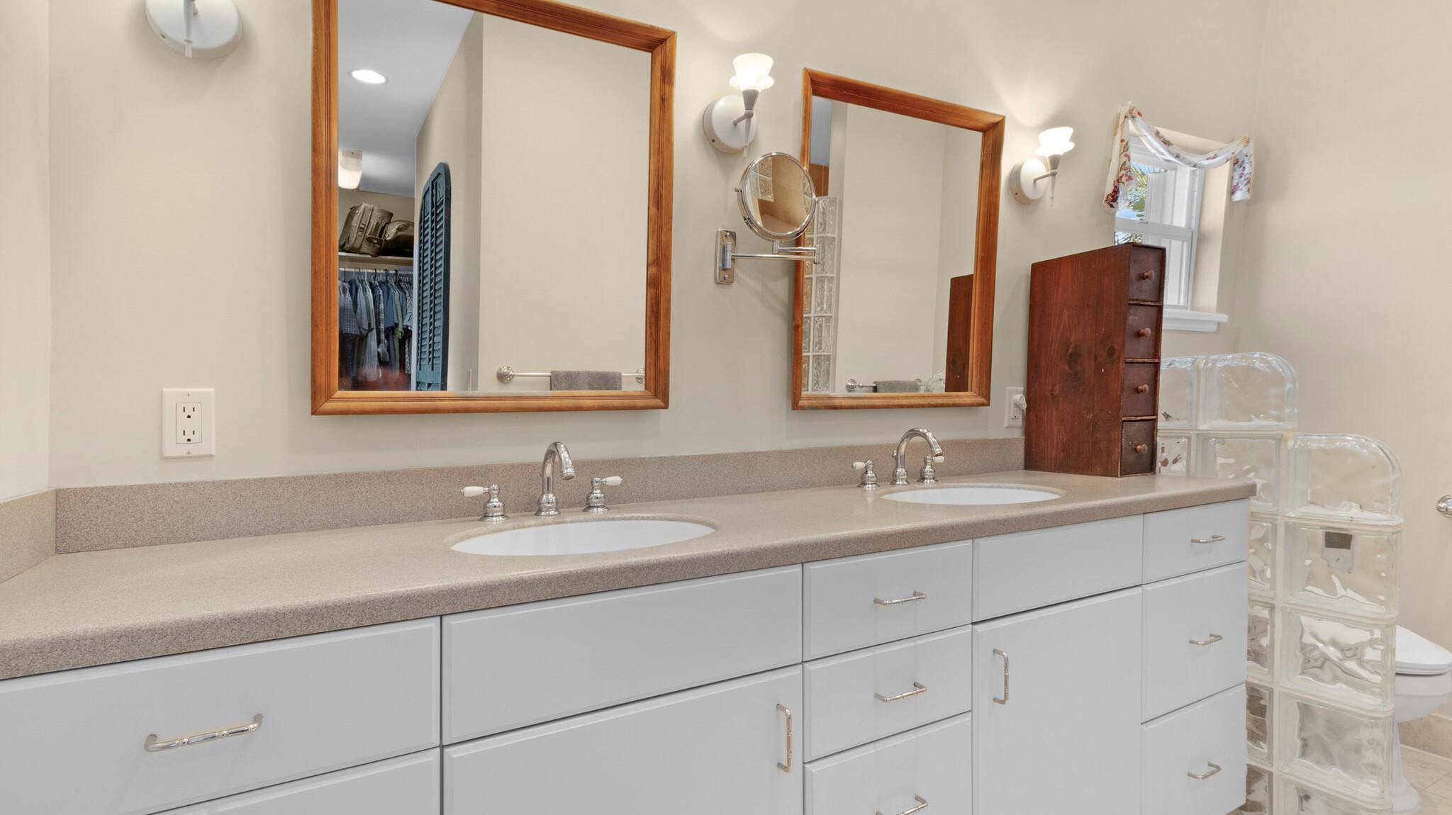 Primary Ensuite Bath