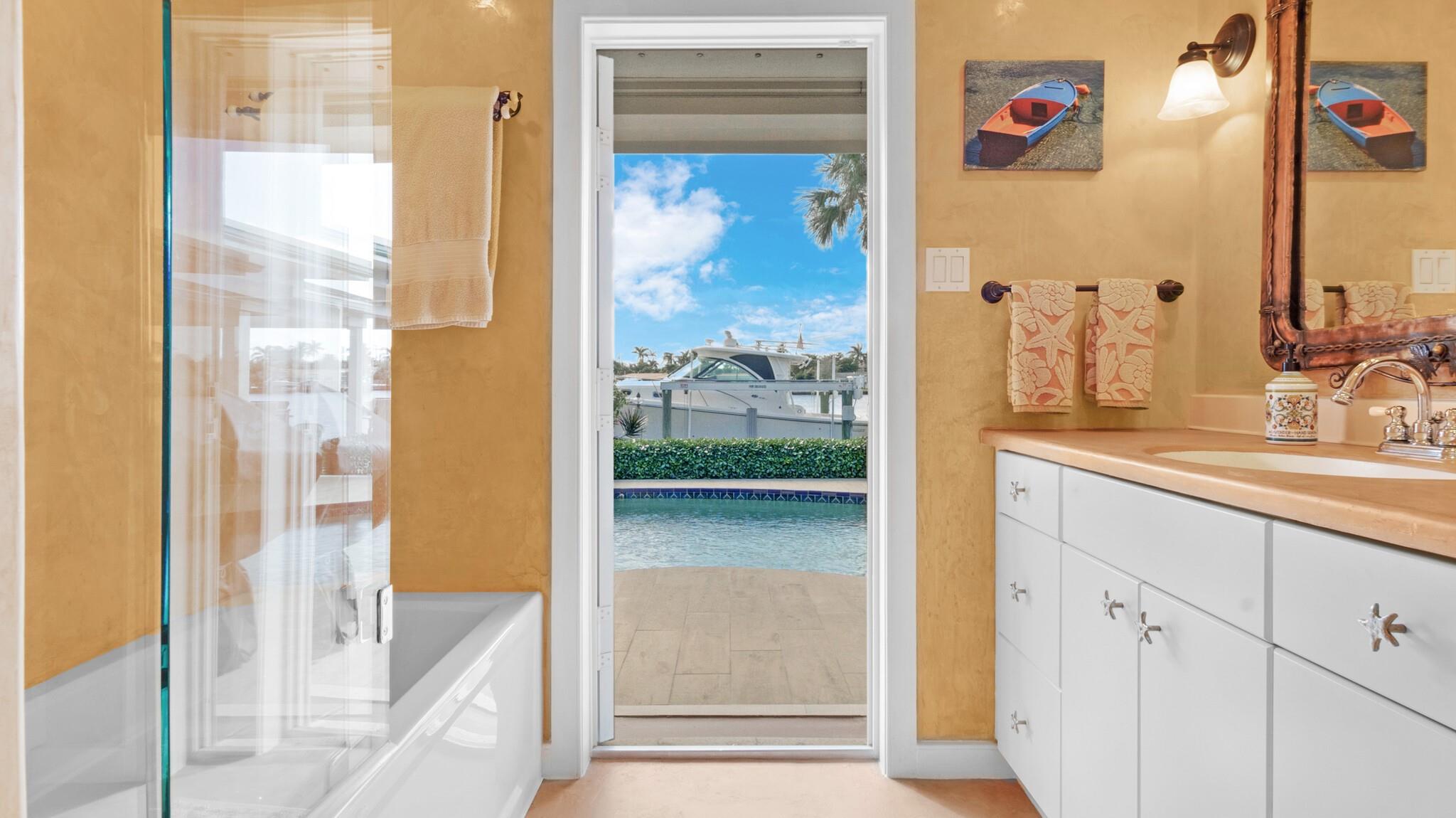 Bathroom 4 - Cabana Bathroom