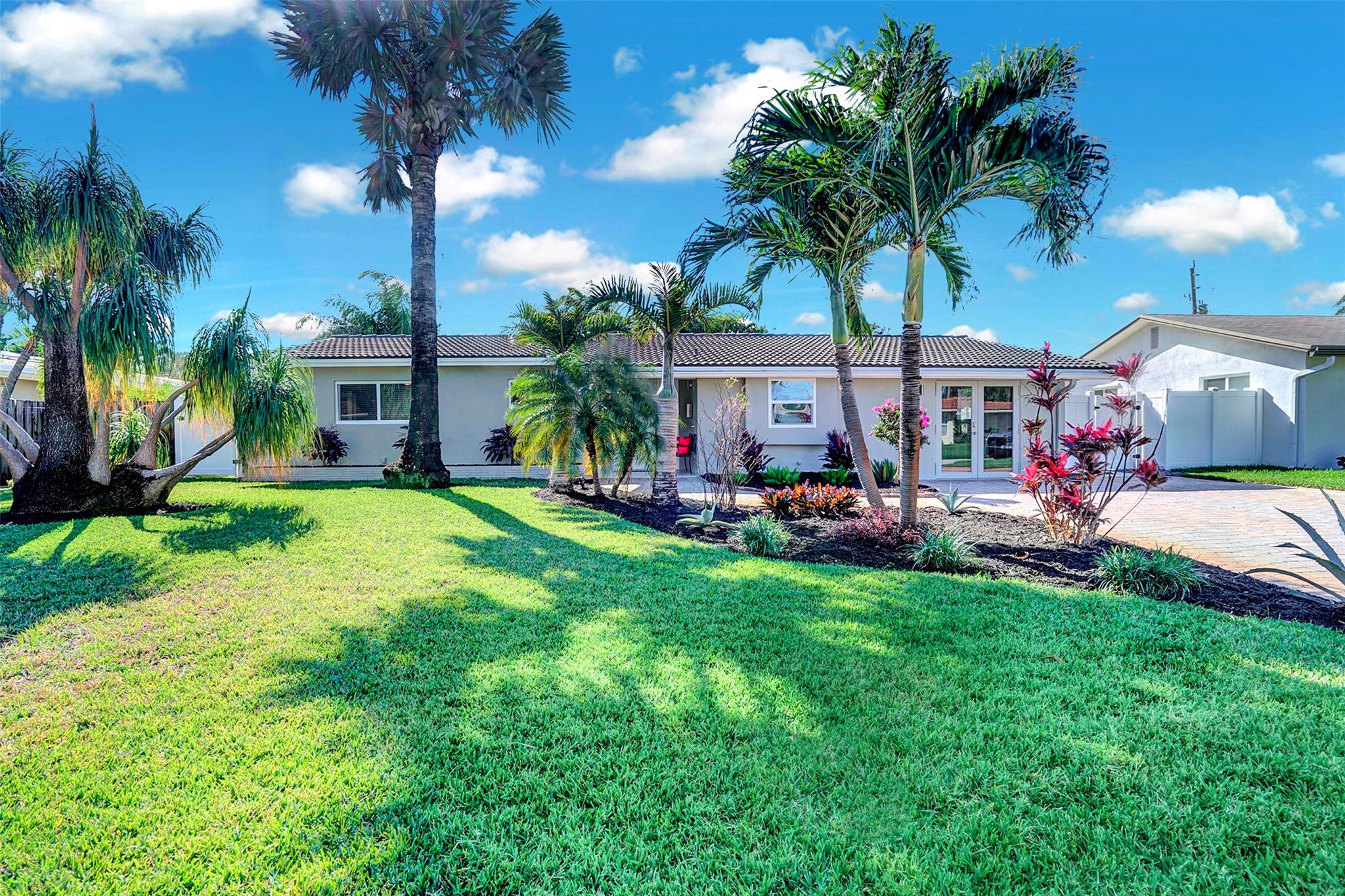 1980 Ne 34th St Lighthouse Point FL 33064 | F10421158