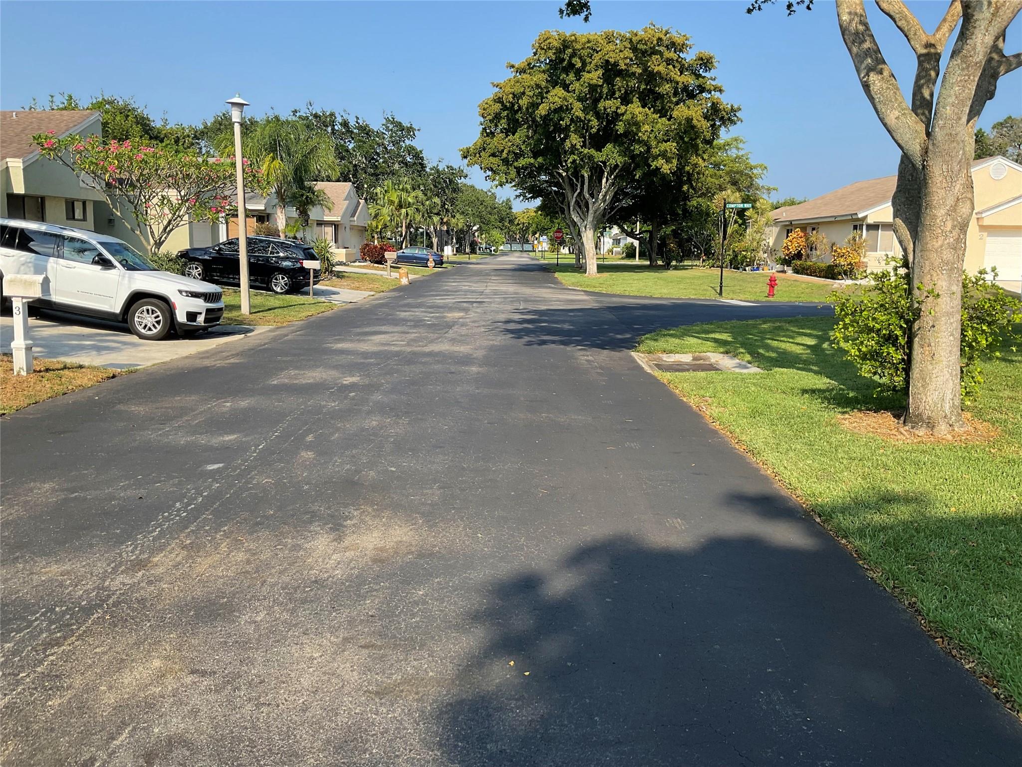 1 W Chesterfield Dr Boynton Beach FL 33426 | F10422443