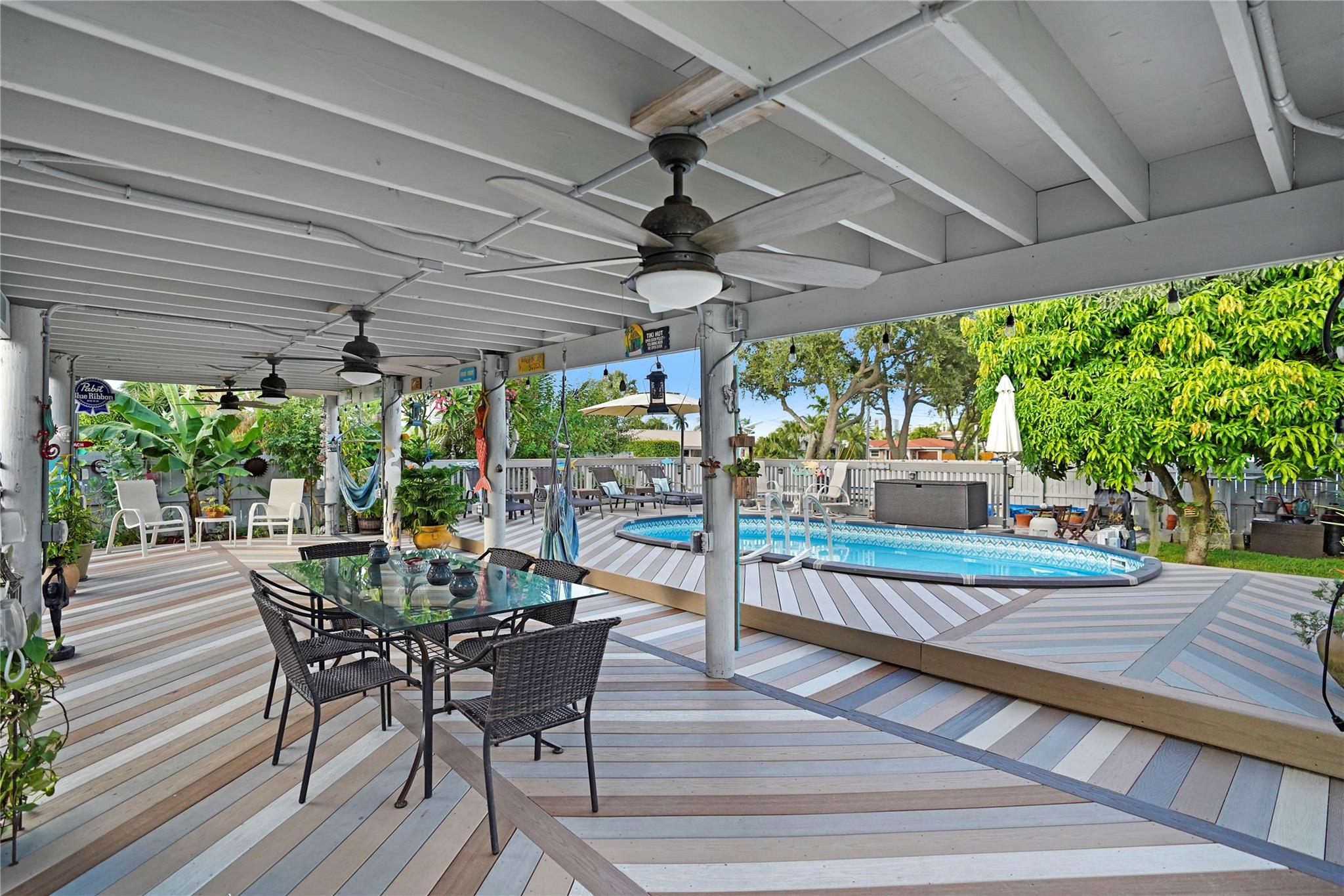 Pergola Pool deck