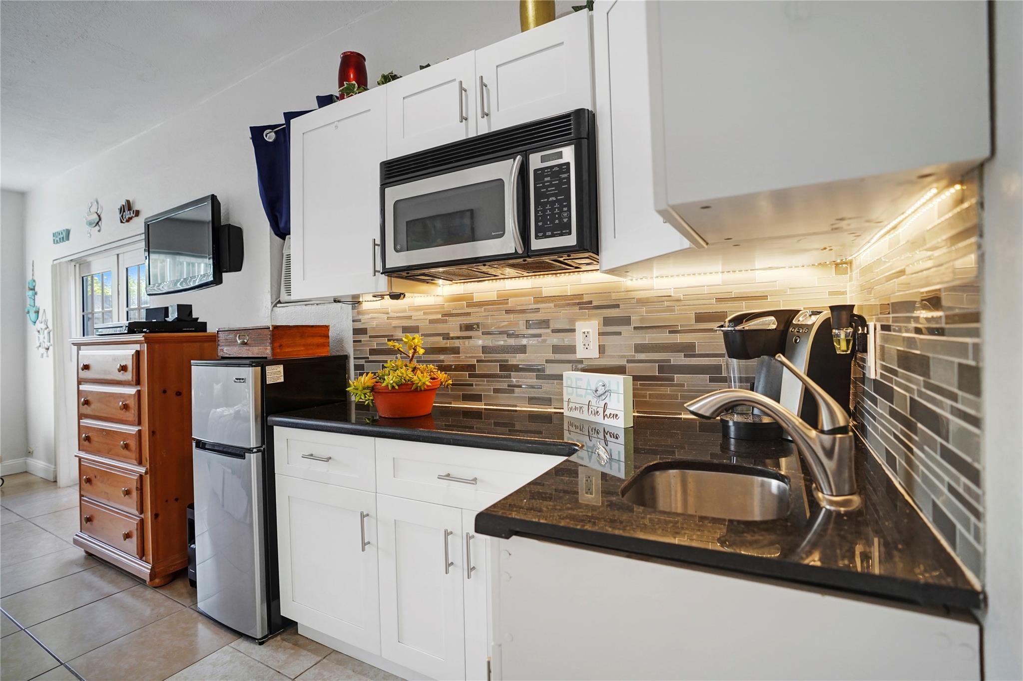 Efficiency Kitchenette