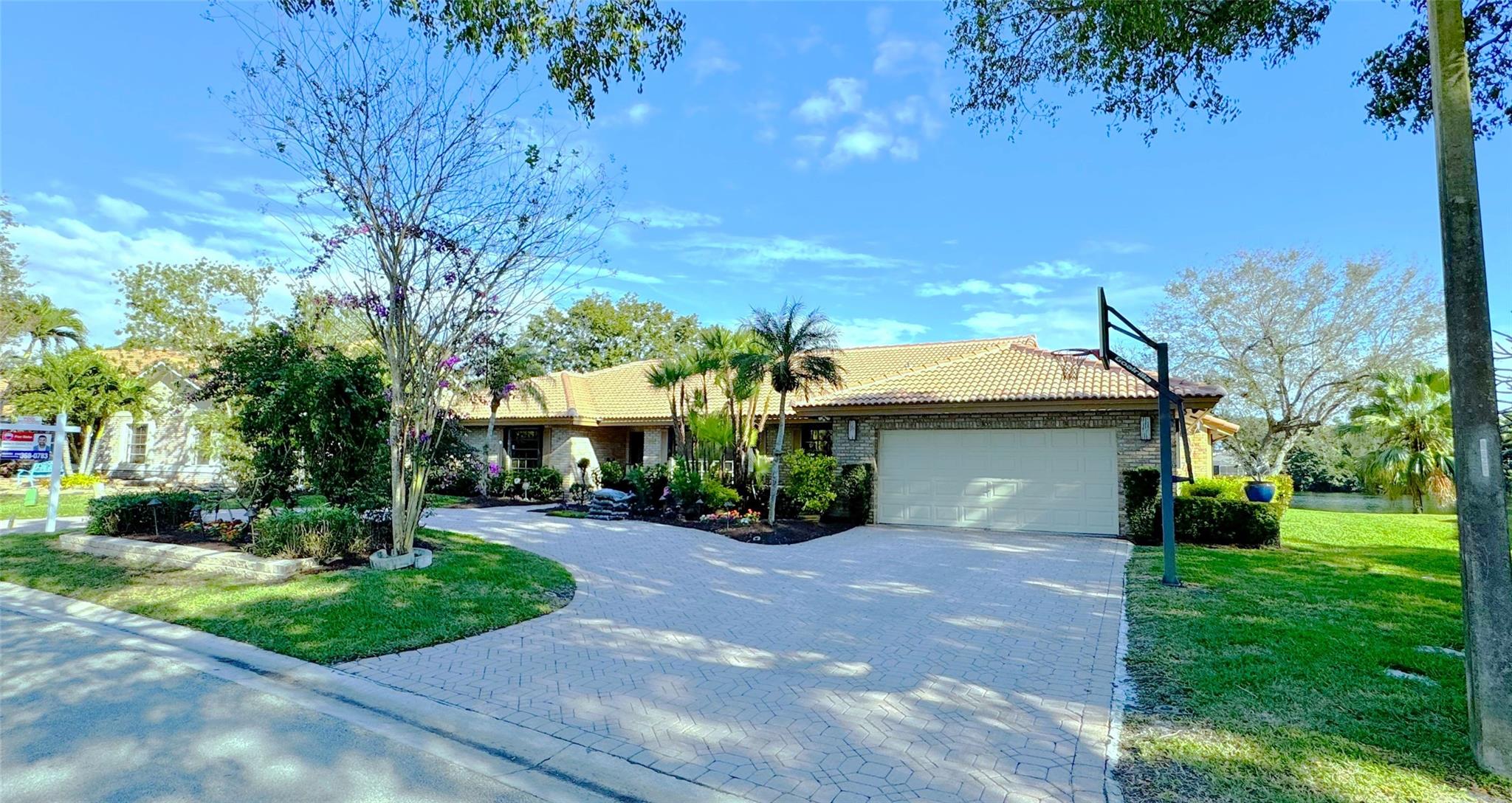 305 Nw 111th Ave Coral Springs FL 33071 | F10422047