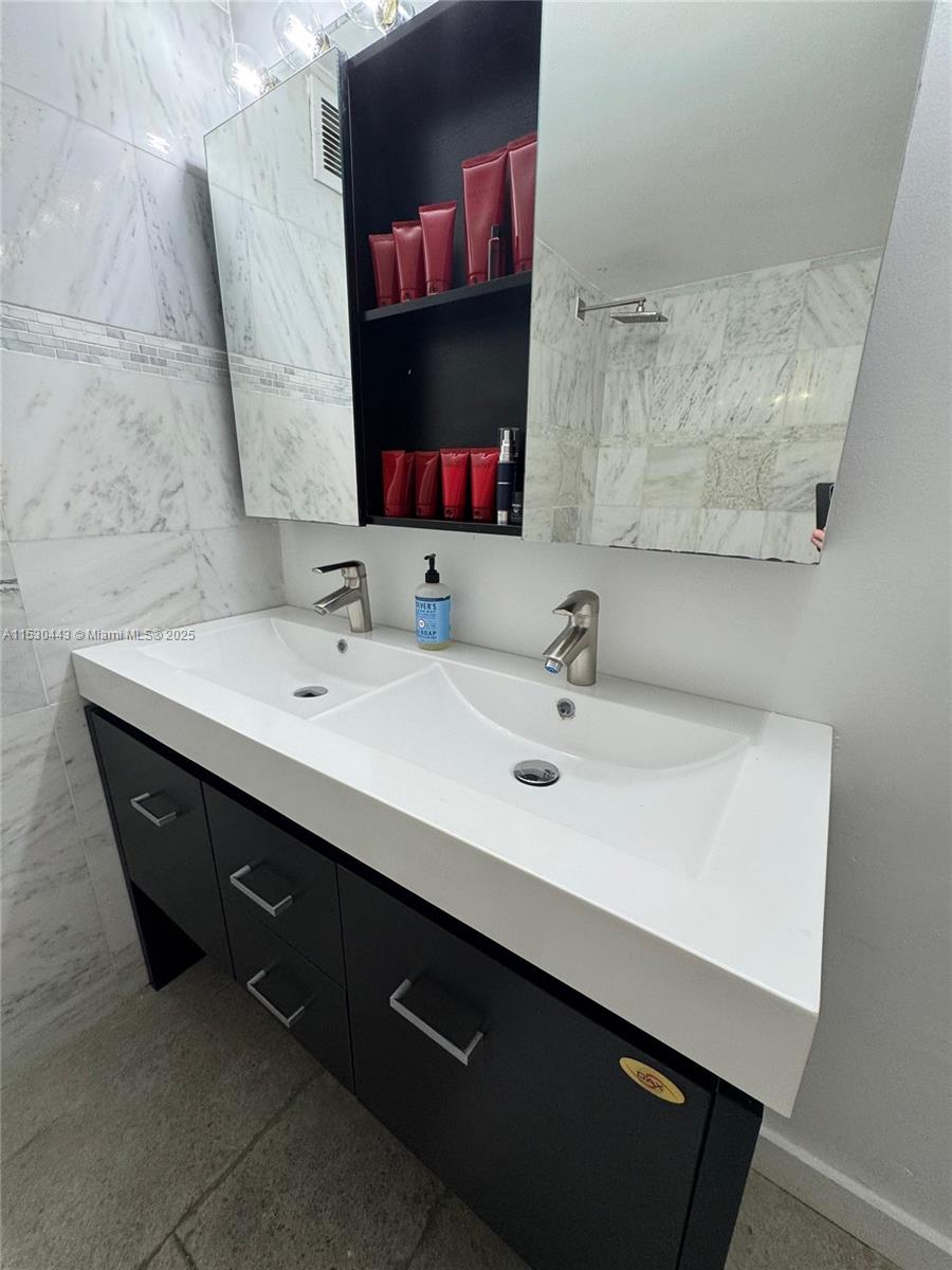 1200 West Ave #202, Miami Beach FL 33139