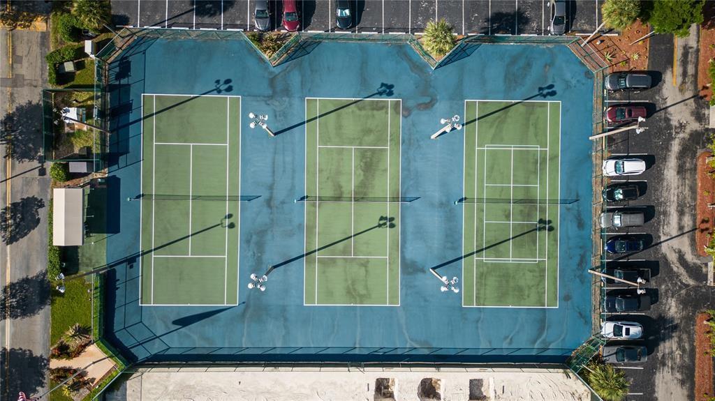 Homes for sale in Pembroke Pines, FL | 1400 Saint Charles Pl #211, Pembroke Pines, FL 33026 | MLS# F10422367