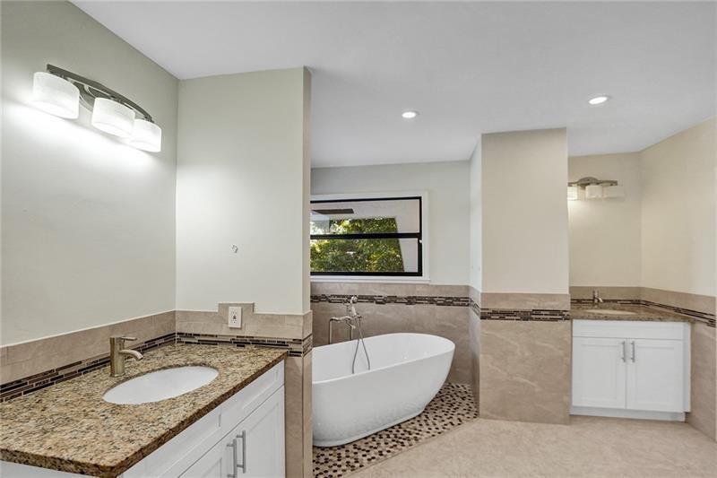 Main Home - Master Bath