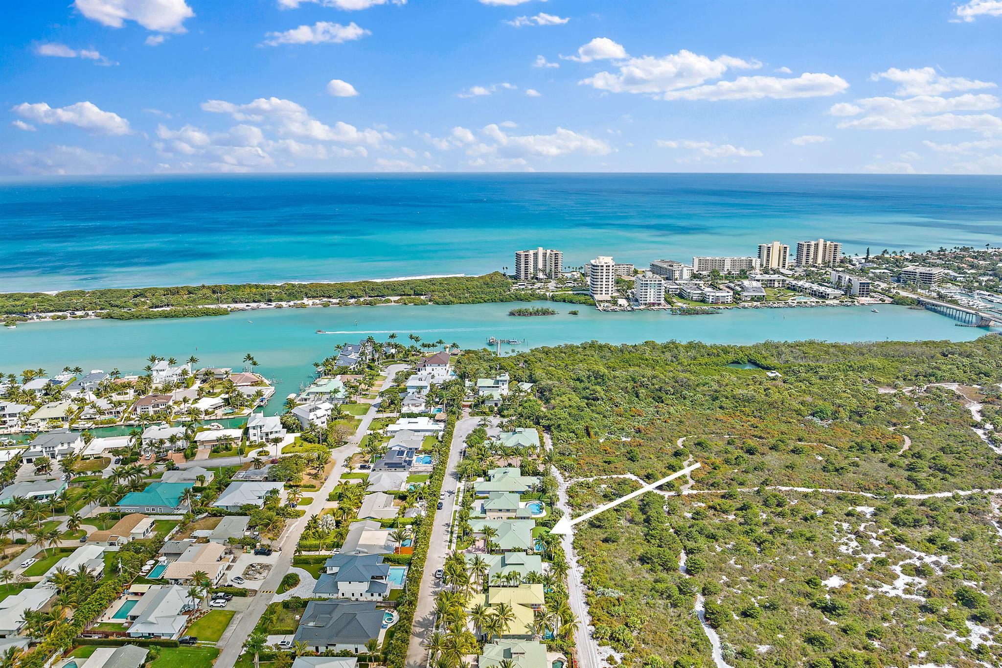 28 Coconut Lane Tequesta FL 33469 | R10959211