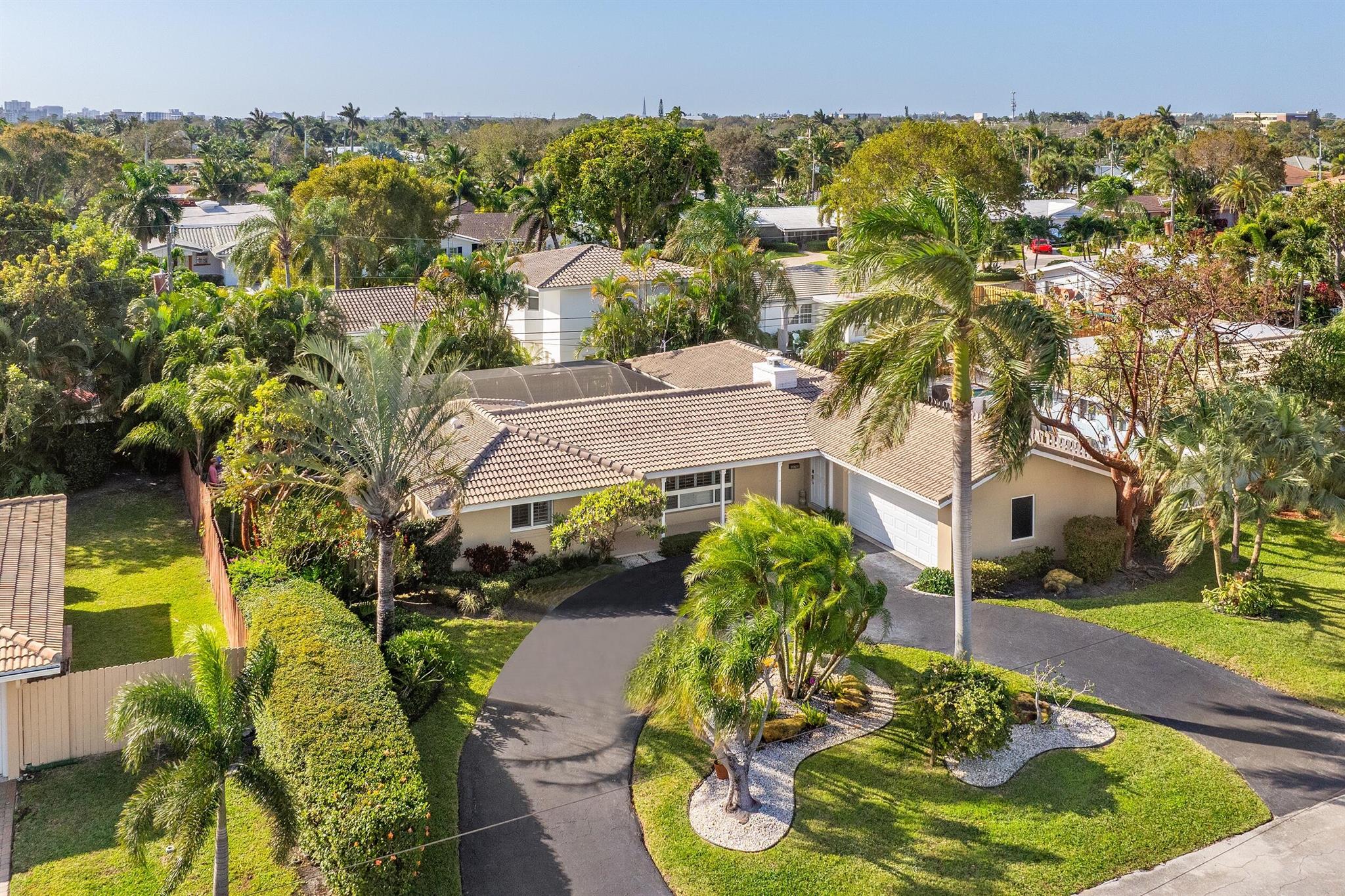 2220 Ne 32nd Street Lighthouse Point FL 33064 | R10959406