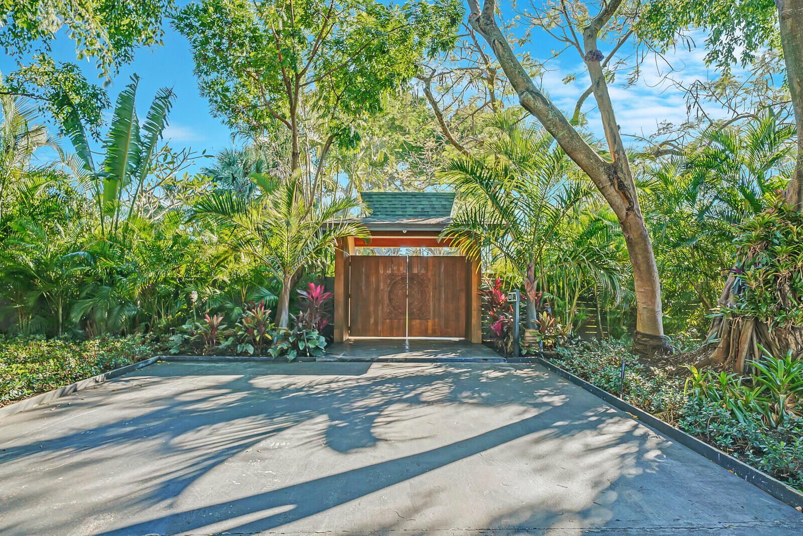 Homes for sale in West Palm Beach, FL | 250 Essex Lane, West Palm Beach, FL 33405 | MLS# R10959432