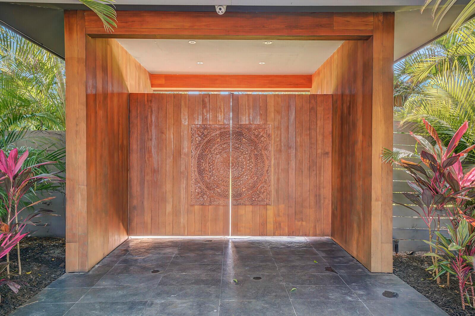 Homes for sale in West Palm Beach, FL | 250 Essex Lane, West Palm Beach, FL 33405 | MLS# R10959432