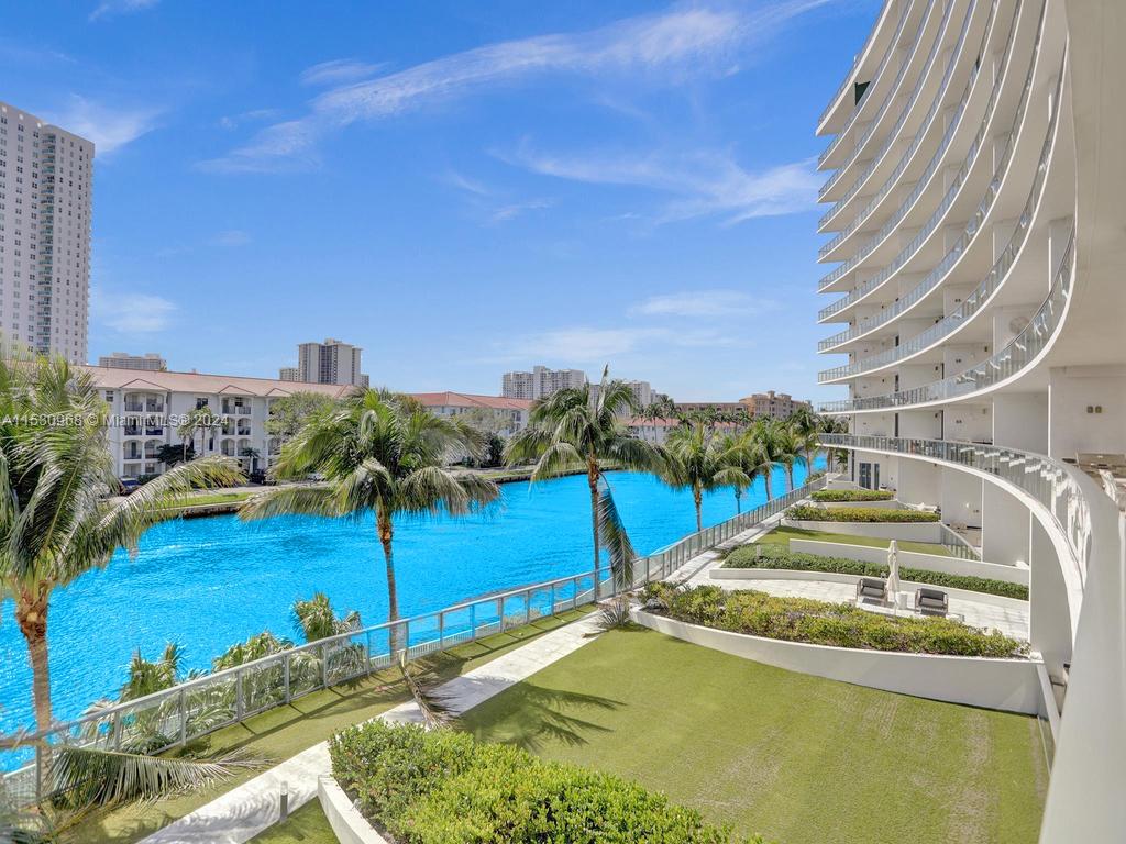 3250 NE 188th St #207, Aventura FL 33180