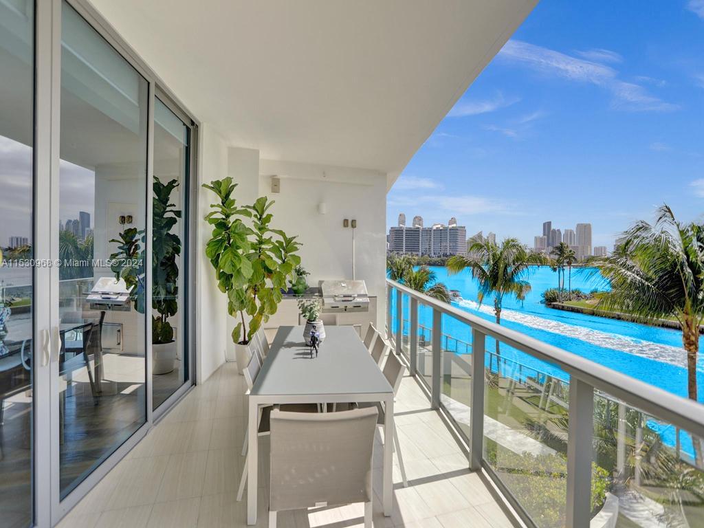 3250 NE 188th St #207, Aventura FL 33180