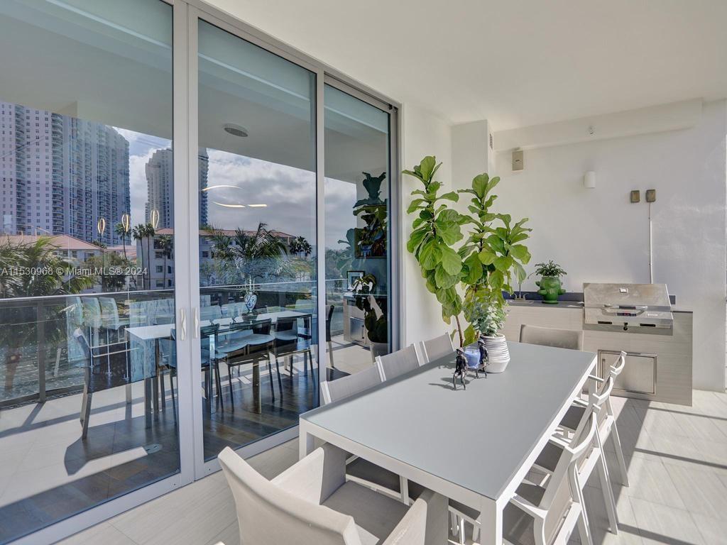 3250 NE 188th St #207, Aventura FL 33180