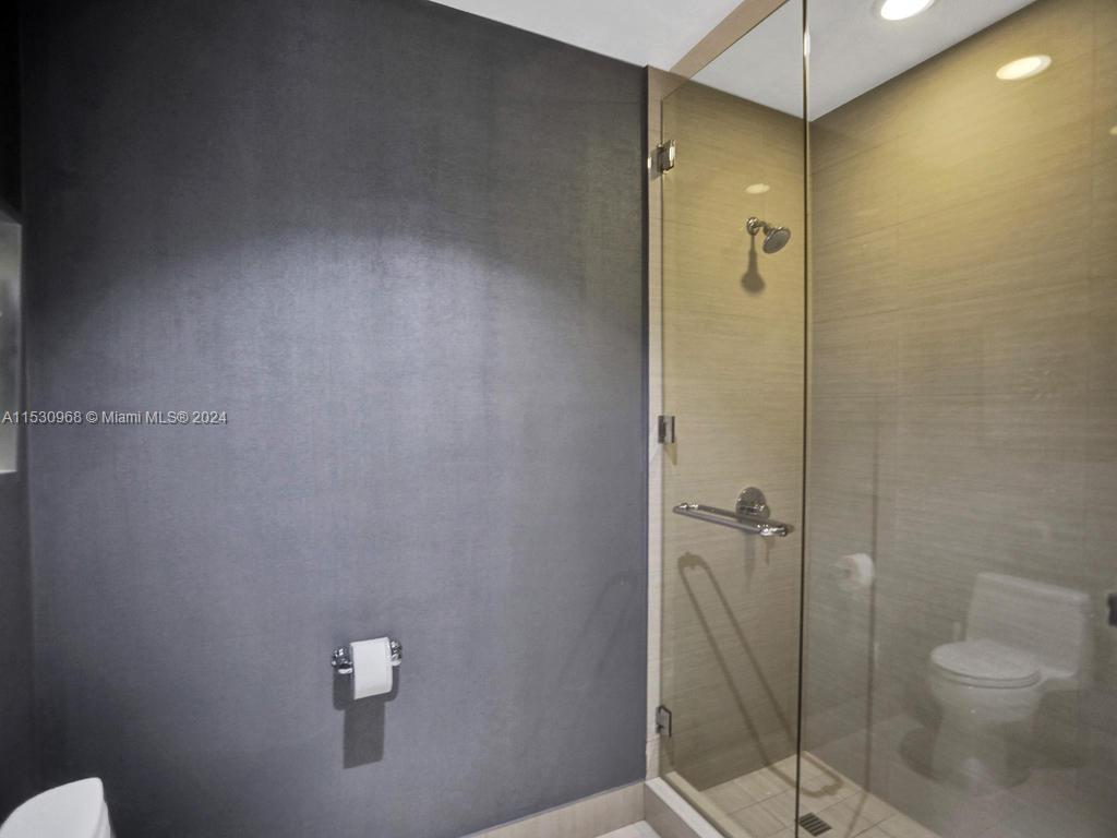 3250 NE 188th St #207, Aventura FL 33180