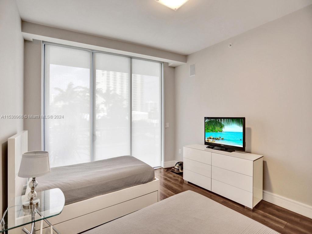 3250 NE 188th St #207, Aventura FL 33180
