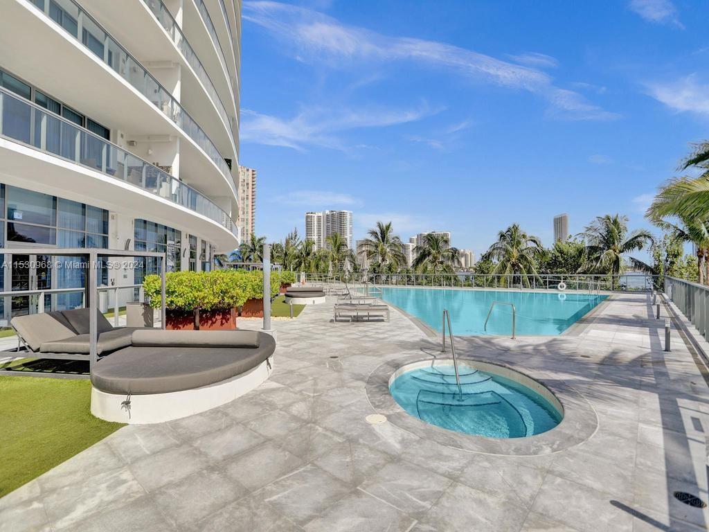 3250 NE 188th St #207, Aventura FL 33180