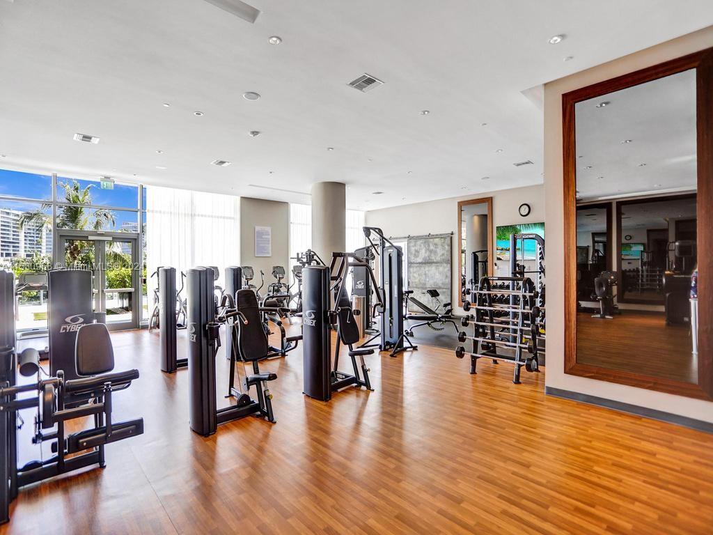3250 NE 188th St #207, Aventura FL 33180
