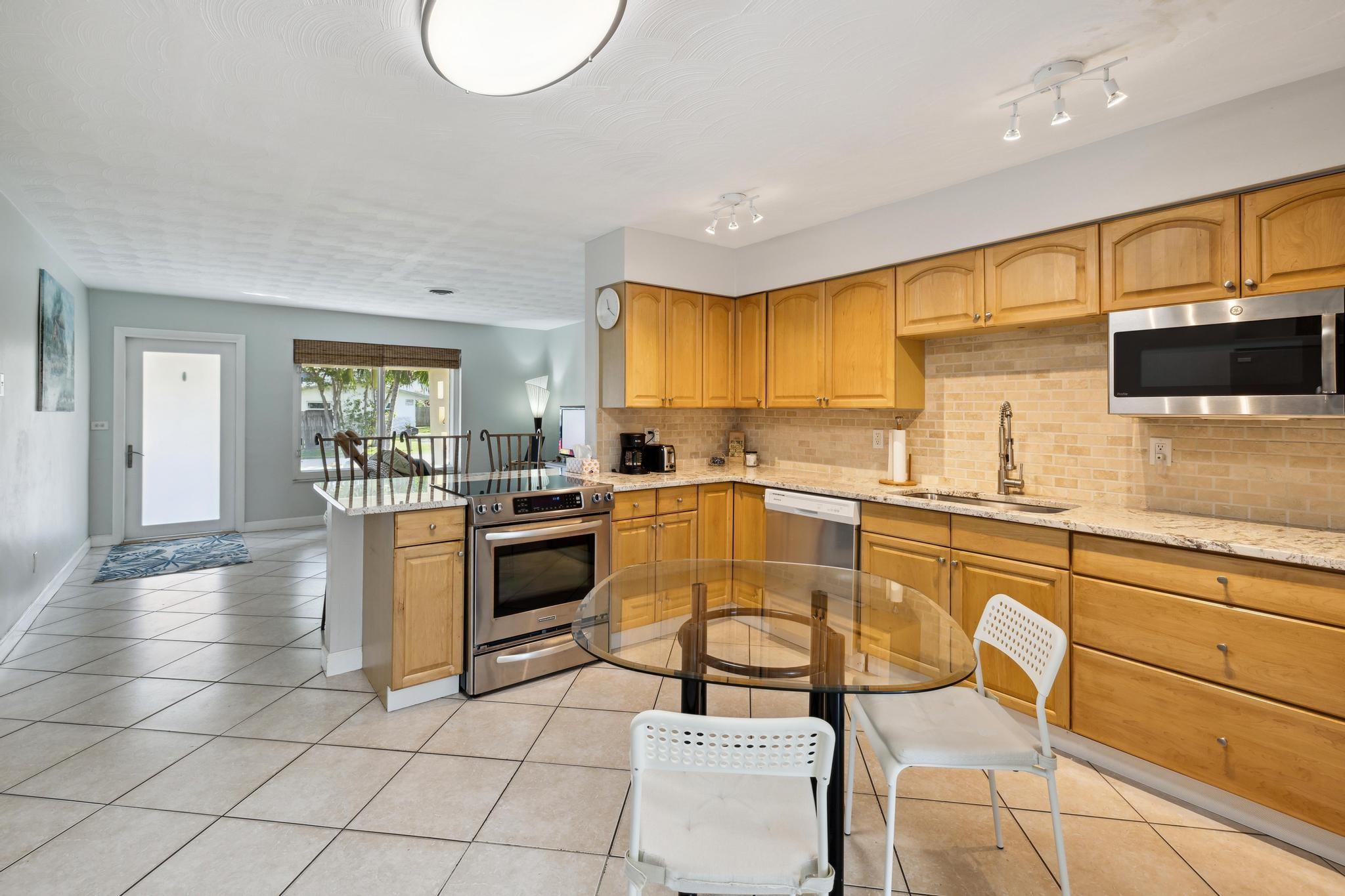 4421 Sw 33rd Ave Fort Lauderdale FL 33312 | F10423624