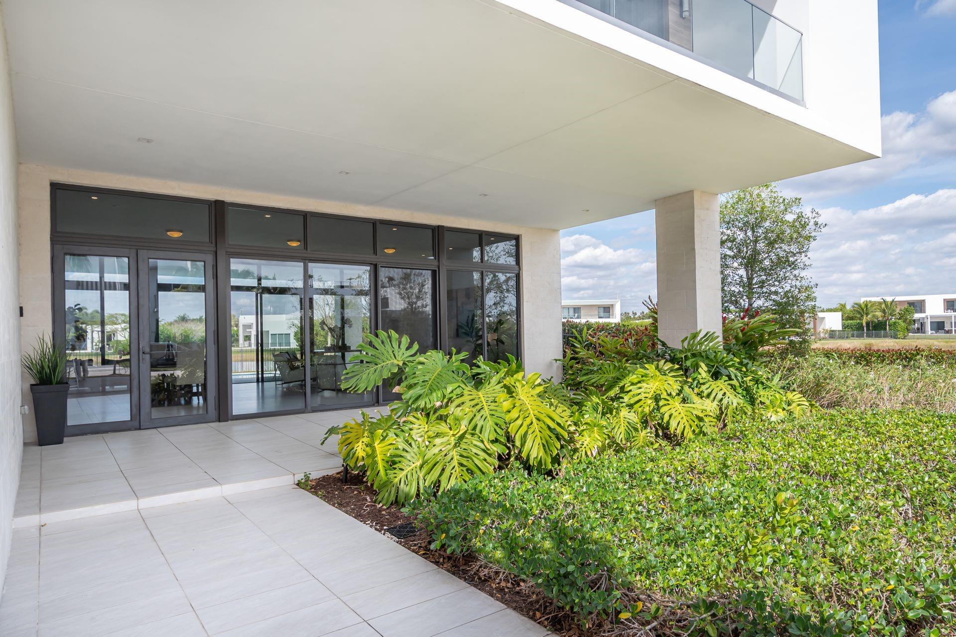 Homes for sale in Weston, FL | 16553 Botaniko Dr, Weston, FL 33326 | MLS# F10424602