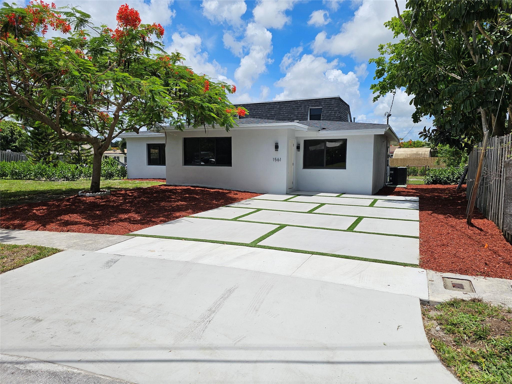 1561 Sw 23rd Ave Fort Lauderdale FL 33312 | F10425470