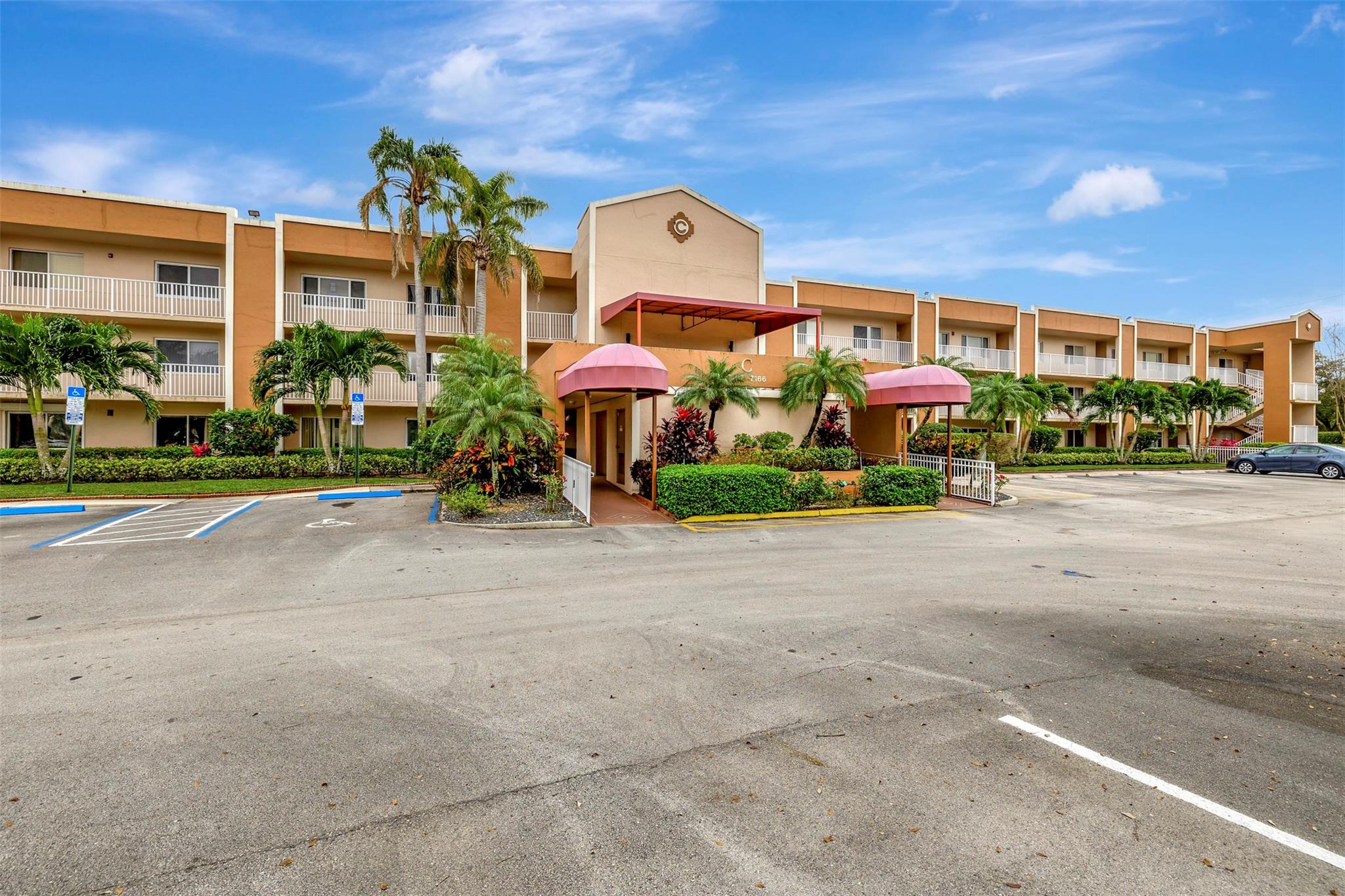 7132 S Devon Dr Tamarac FL 33321 | F10425797