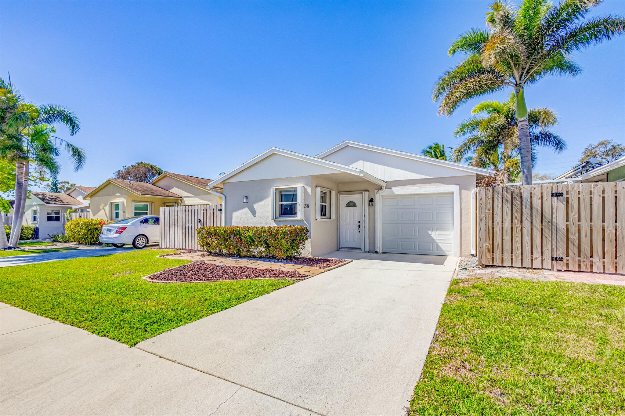 141 E Riverside Drive Unit# 38, Jupiter, FL 33469, 3 Bedrooms , 2 Bathrooms ,Single Family Residence,Off Market,R10962951, Horizon Palm Realty Group