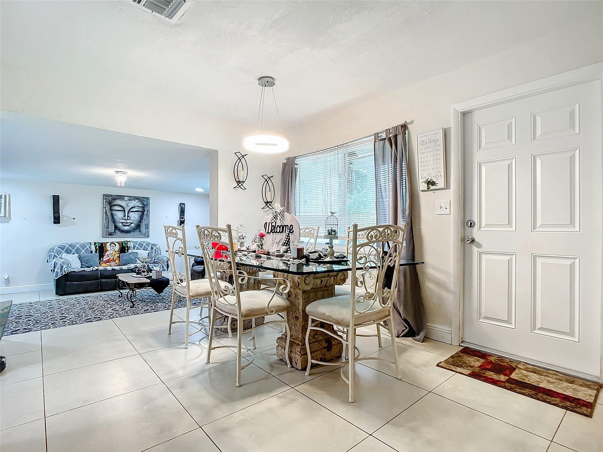 2733 Ne 12th Ave Pompano Beach FL 33064 | F10426701