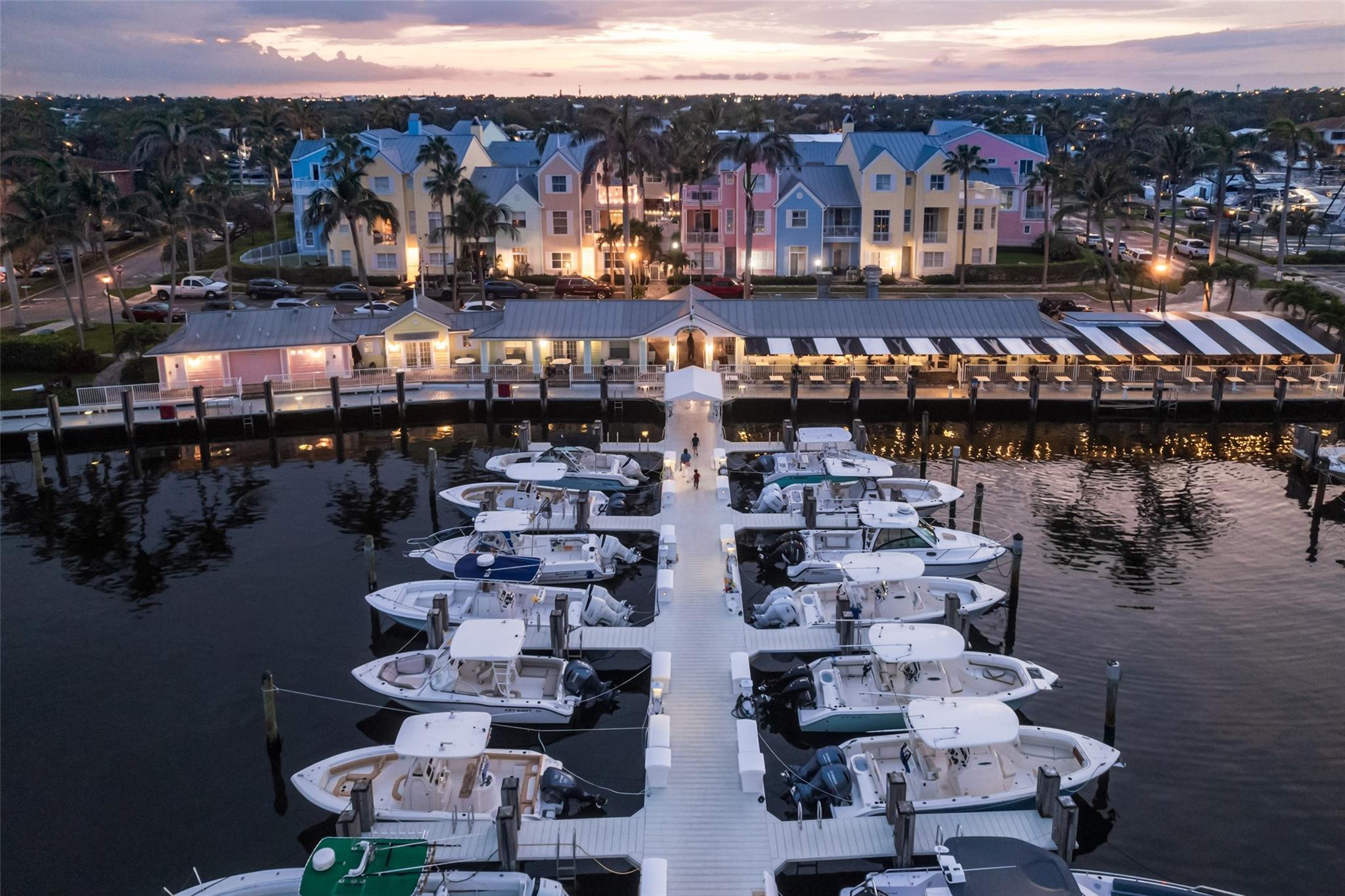 Gorgeous Key West Style 3 Bed / 2.5 Bath / 2 Car Garage Townhouse located at the Lighthouse Point Marina