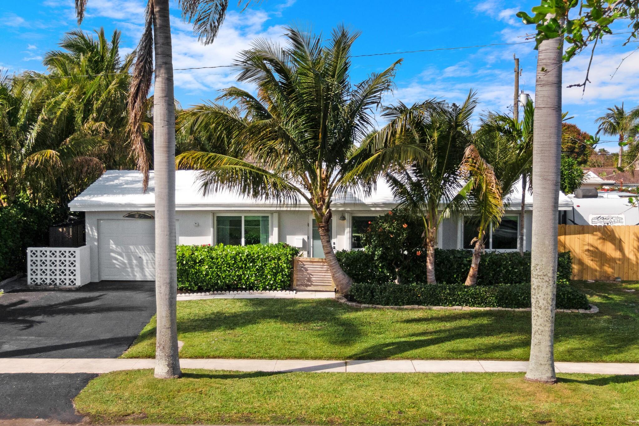 1005 Se 15th St Deerfield Beach FL 33441 | F10427716