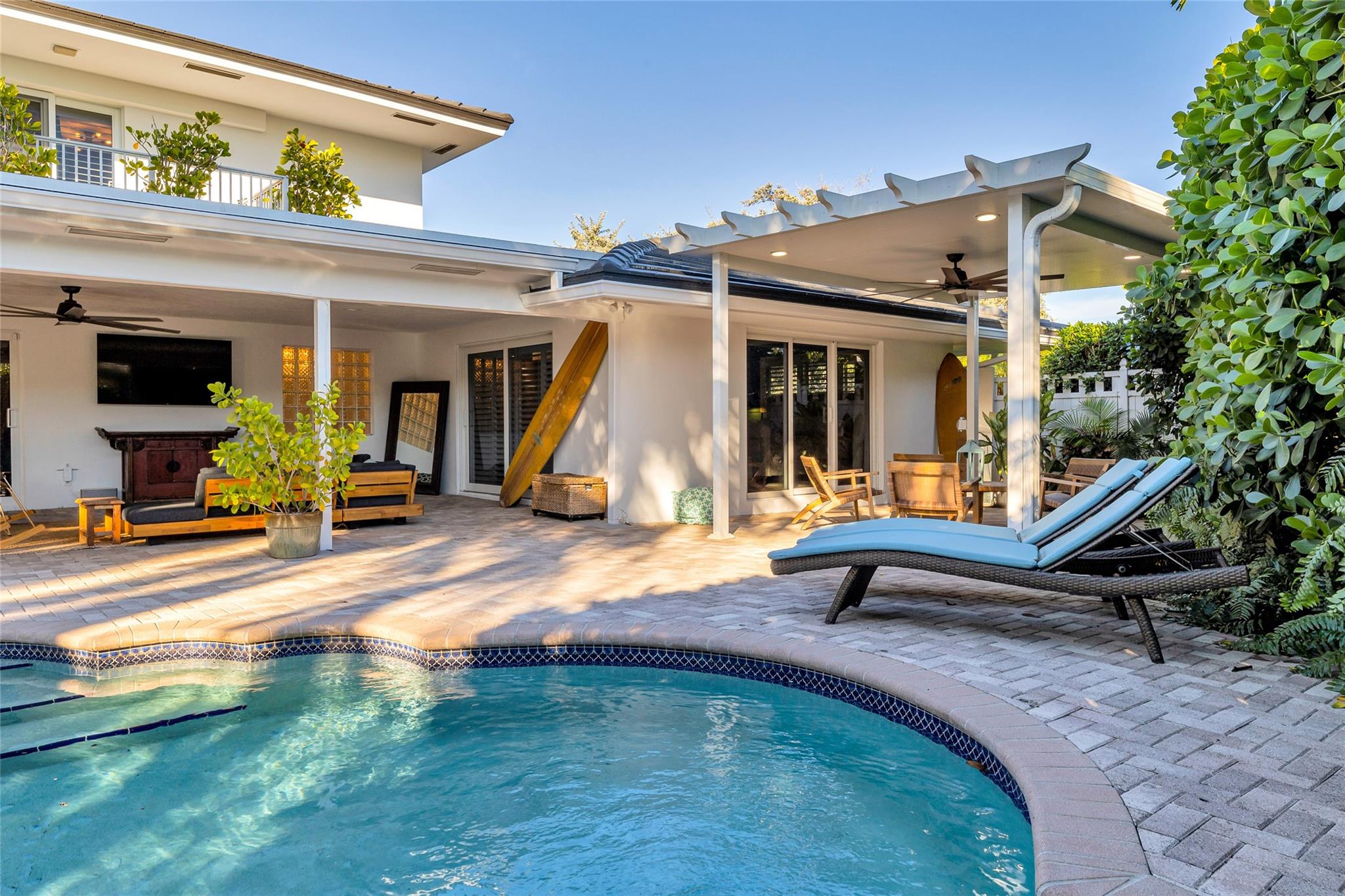 Homes for sale in Sea Ranch Lakes, FL | 2 Mendota Ln, Sea Ranch Lakes, FL 33308 | MLS# F10428591