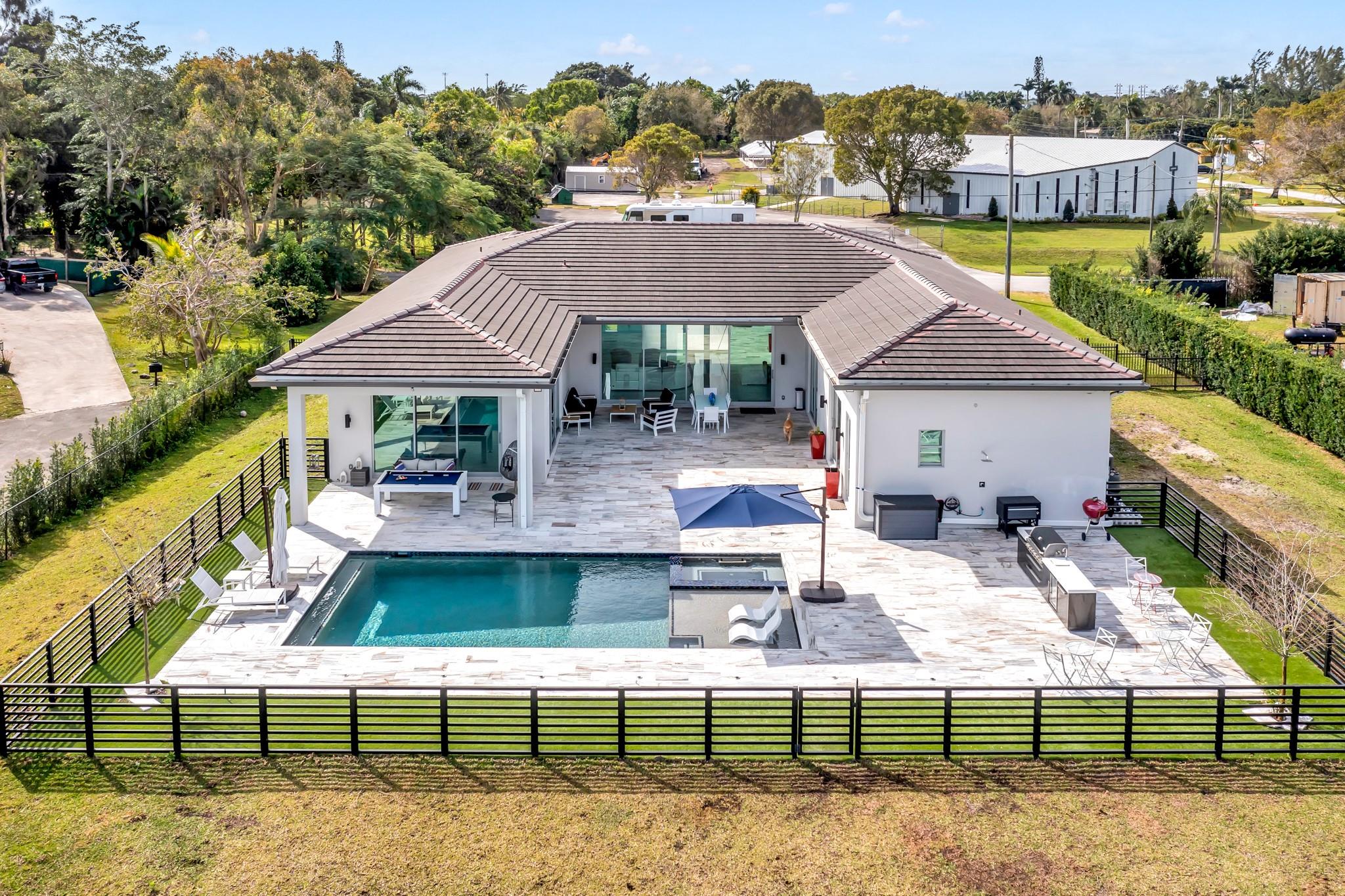 Entertain in this luxury home!