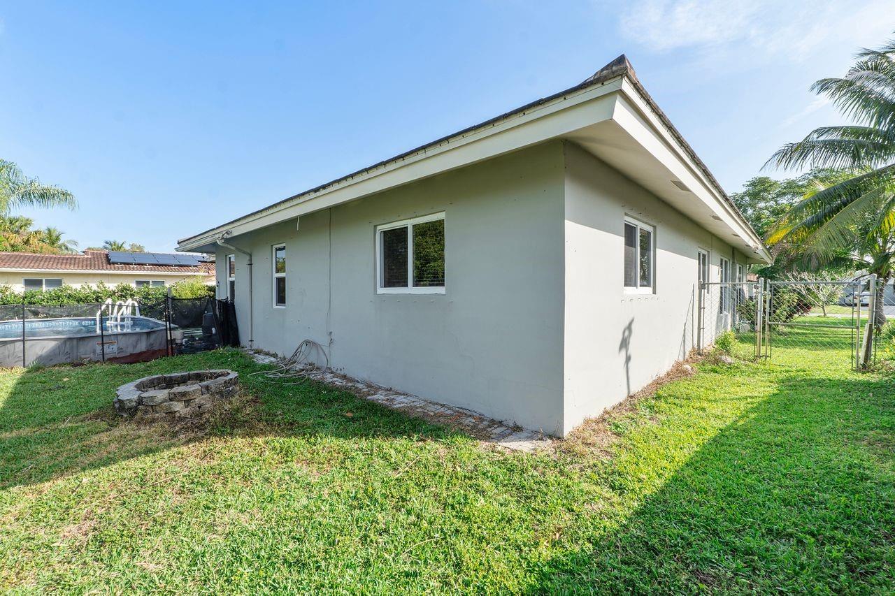 Large Yard and newer roof